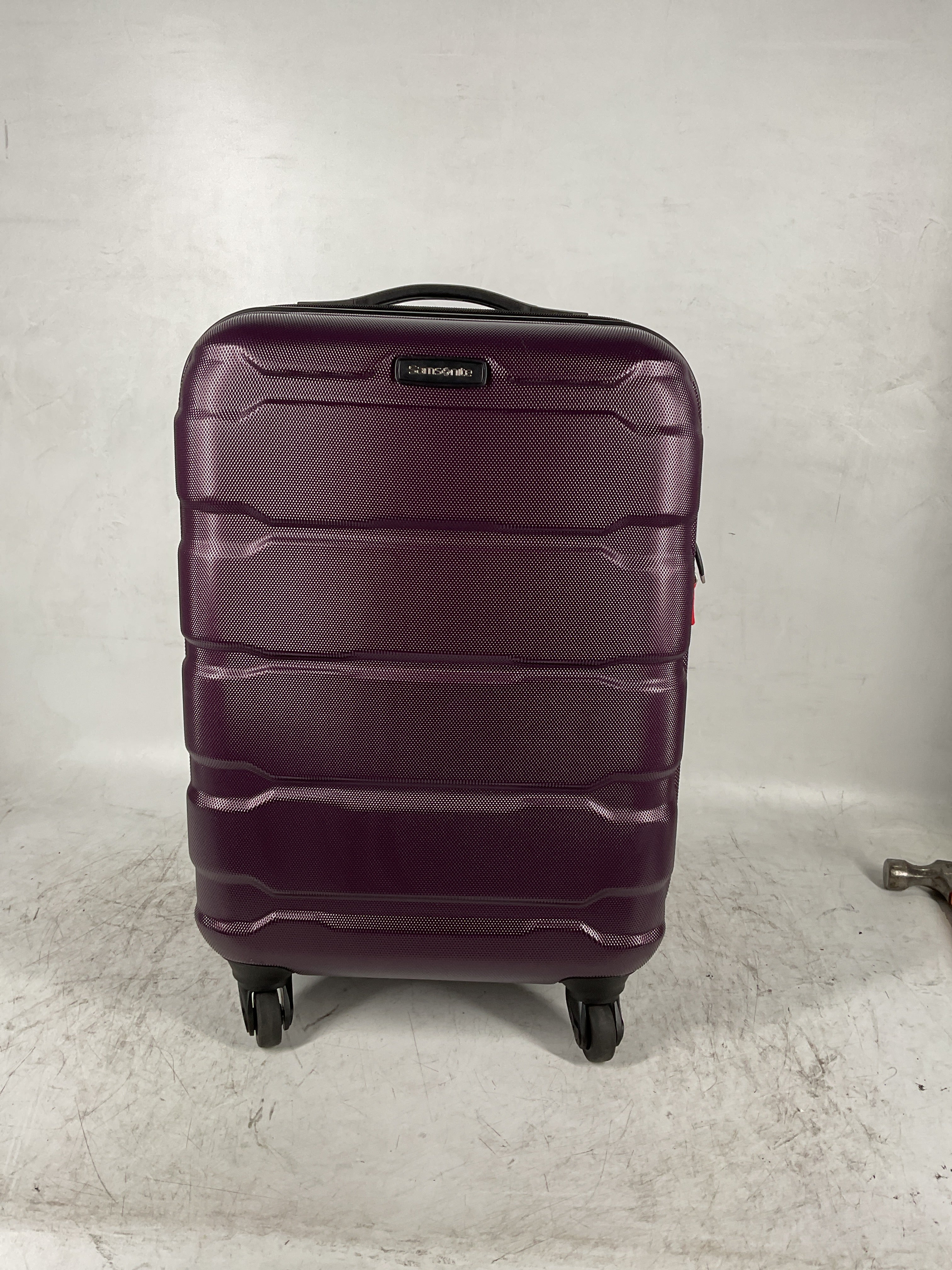 Samsonite Omni Pc Hardside Expandable Luggage with Spinner Wheels ( Purple , Carry-On 20-Inch ) Purple Carry On 20 Inch U38