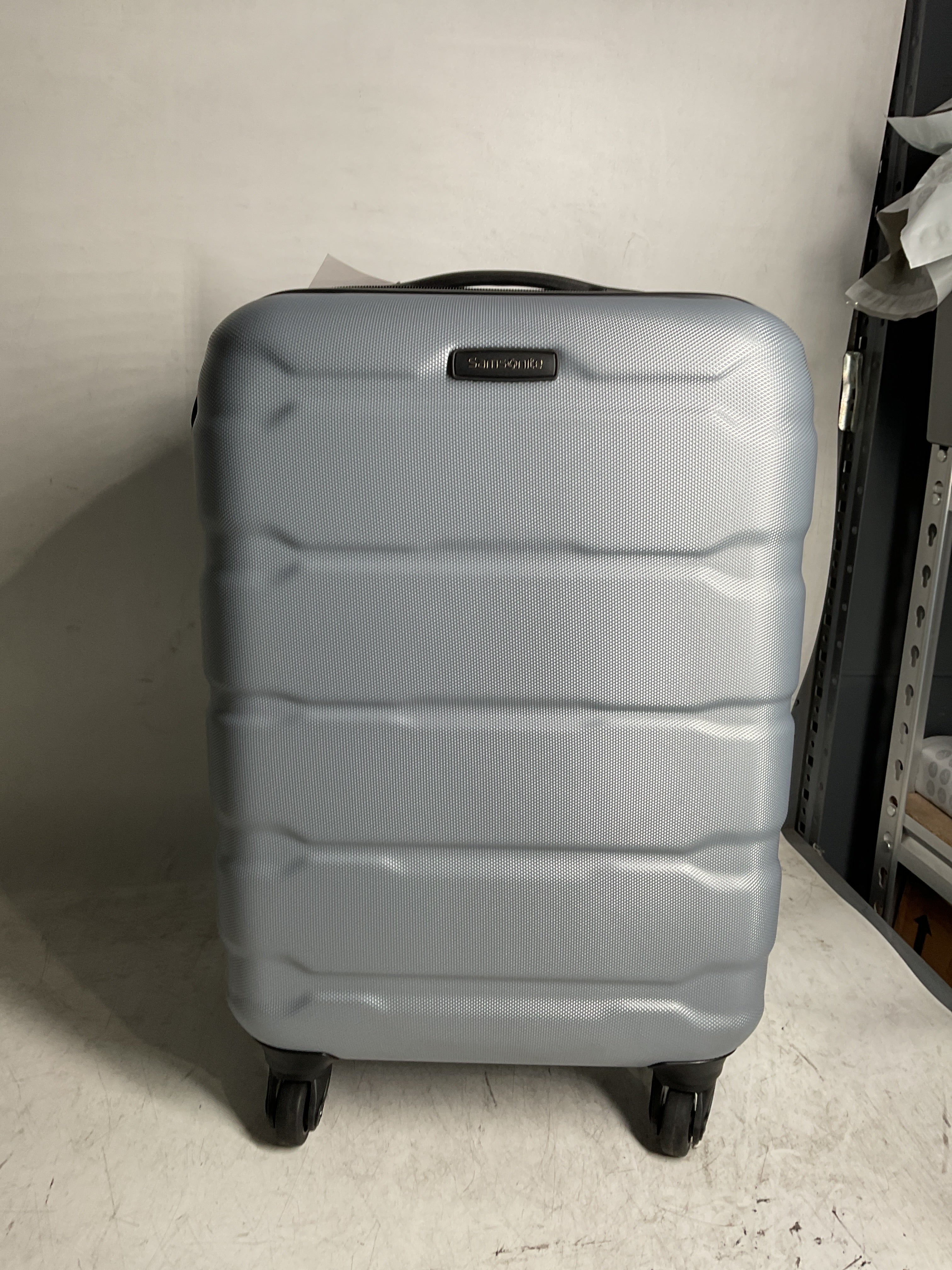 Samsonite Omni Pc Hardside Expandable Luggage with Spinner Wheels ( Silver , Carry-On 20-Inch ) Silver Carry On 20 Inch U12