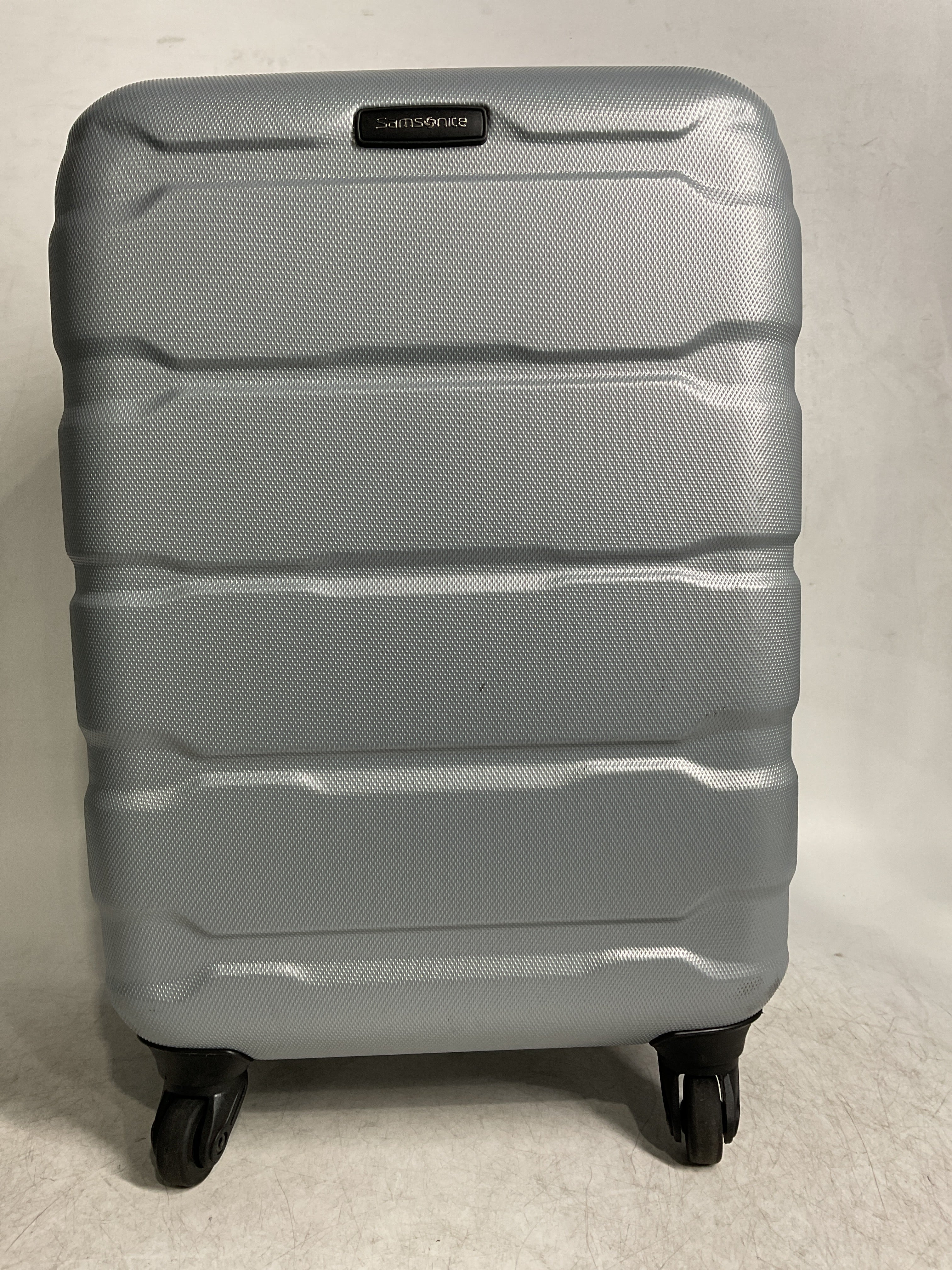 Samsonite Omni Pc Hardside Expandable Luggage with Spinner Wheels ( Silver , Carry-On 20-Inch ) Silver Carry On 20 Inch U16