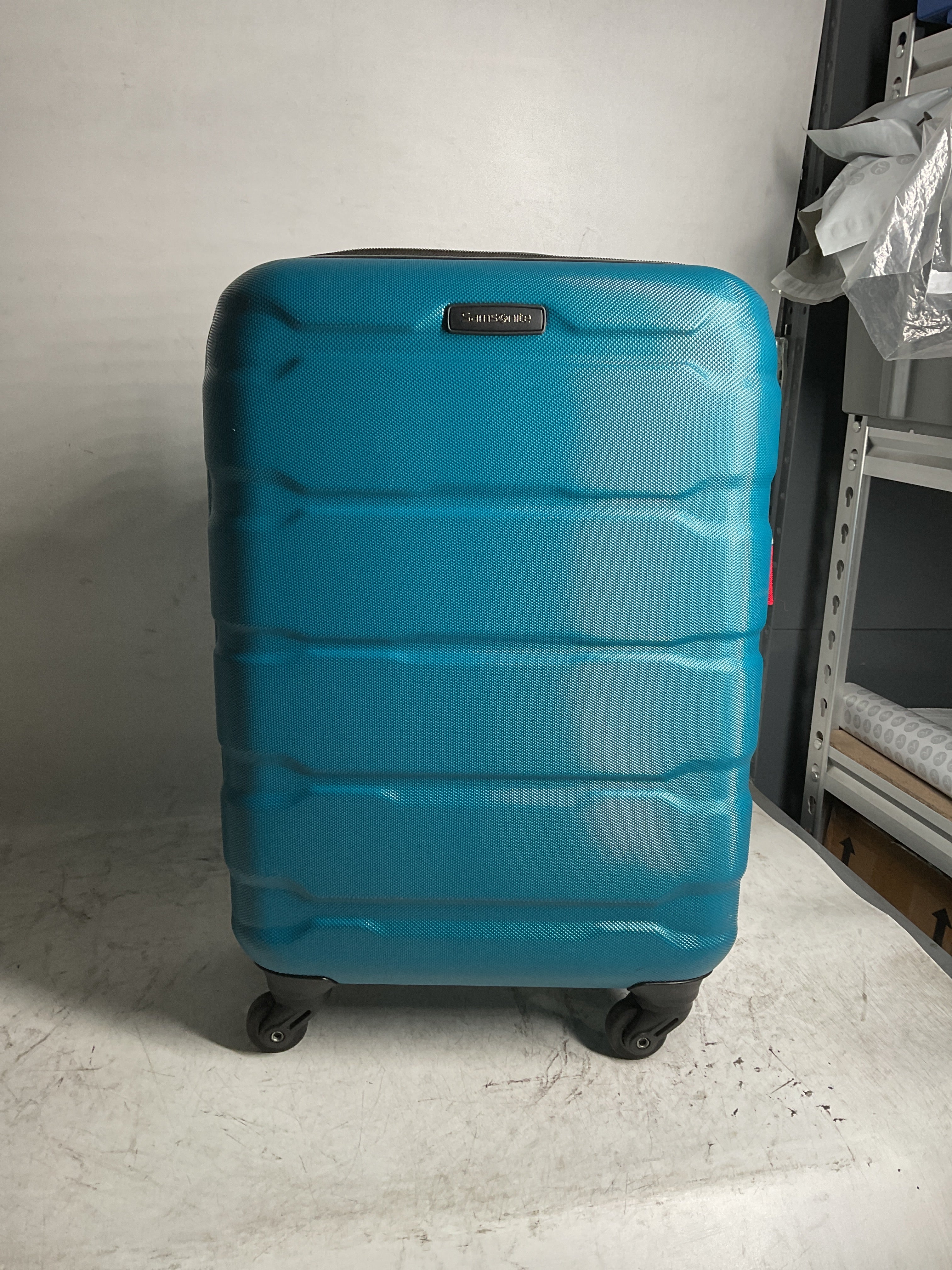 Samsonite Omni Pc Hardside Expandable Luggage with Spinner Wheels ( Caribbean Blue , Carry-On 20-Inch ) Caribbean Blue Carry On 20 Inch U21