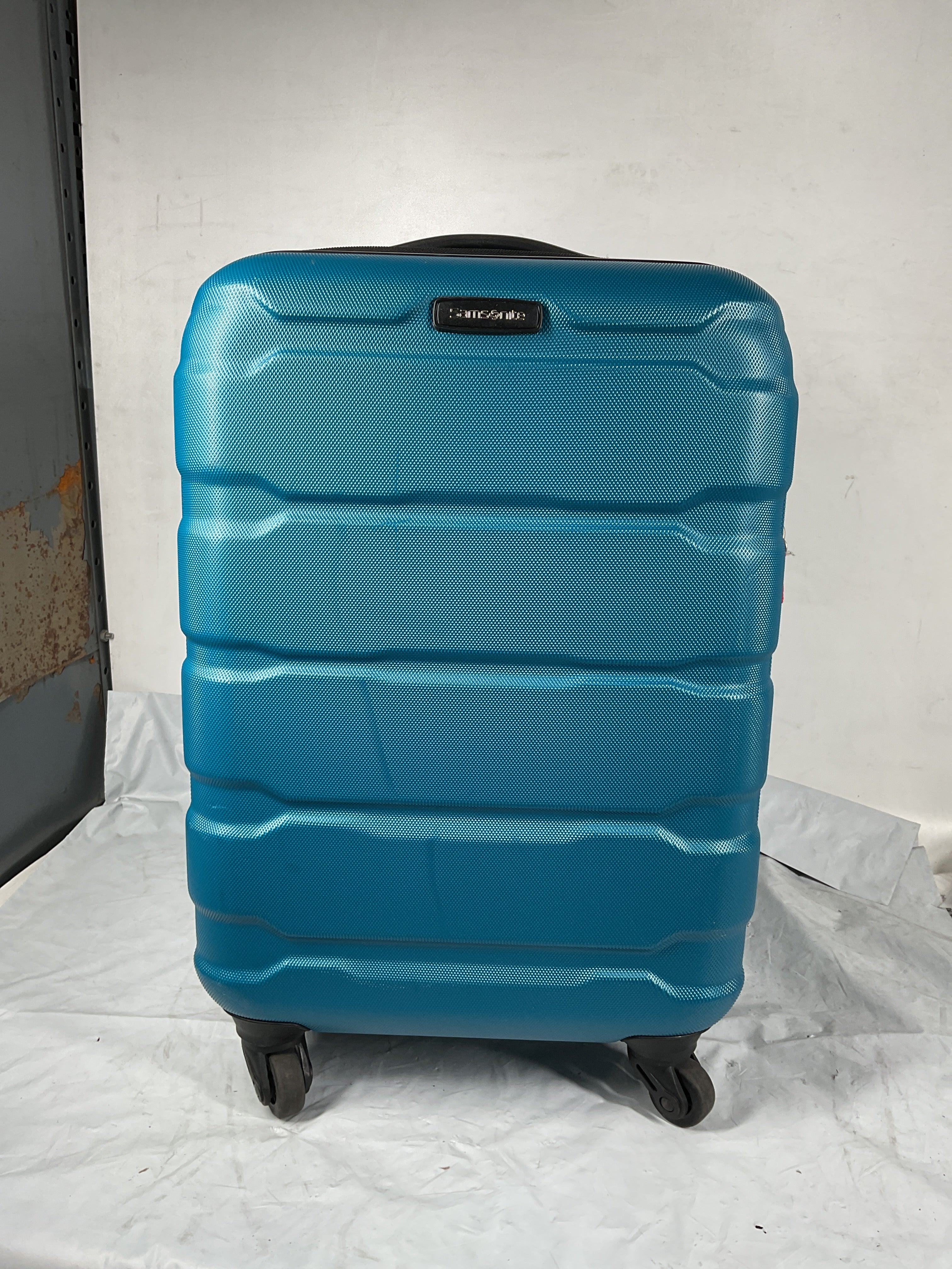 Samsonite Omni Carry-On 20-Inch PC Hardside Expandable Luggage with Spinner Wheels ( Caribbean Blue , Carry-On 20-Inch ) Caribbean Blue Carry On 20 Inch U31