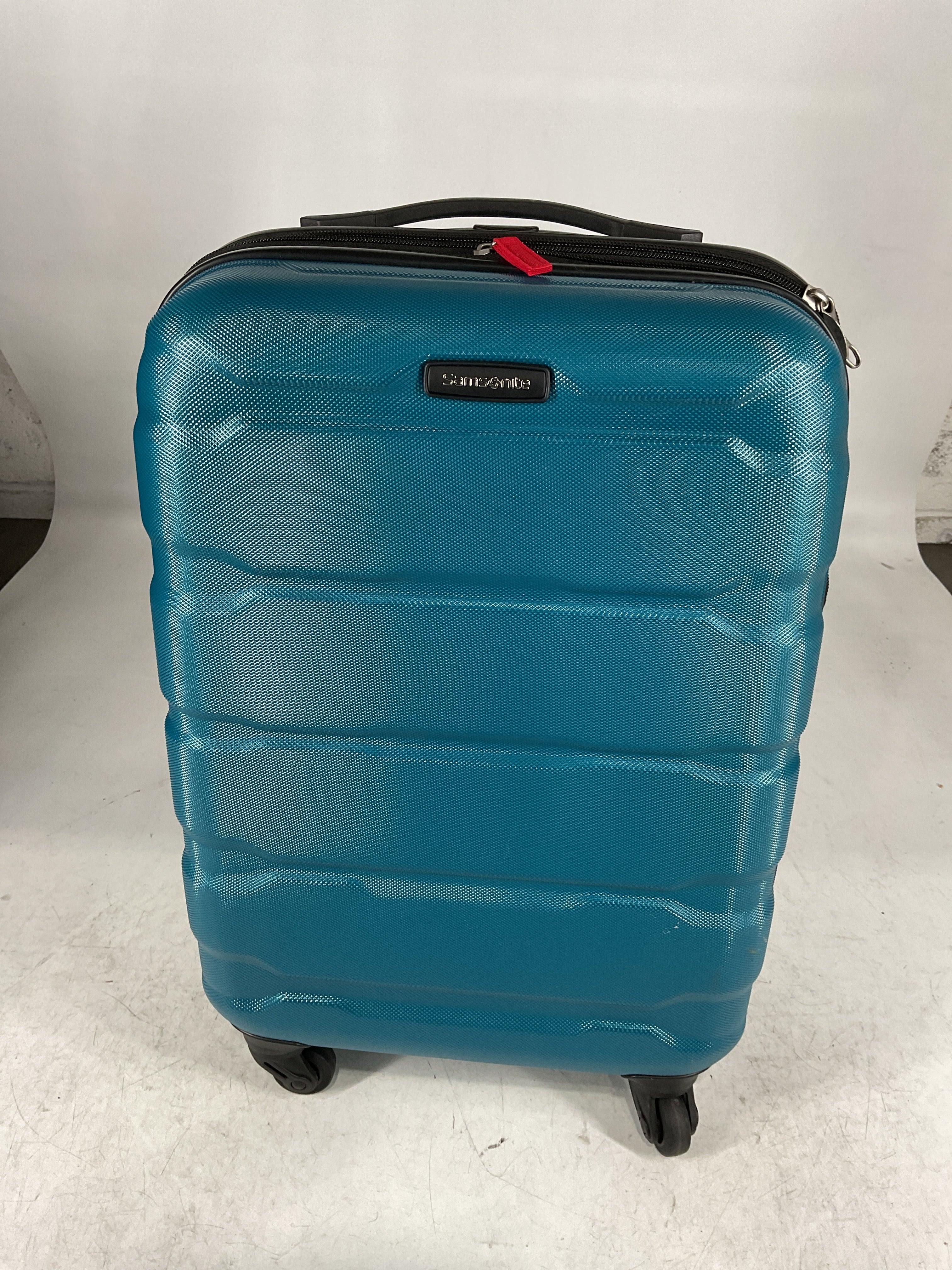 Samsonite Omni Pc Hardside Expandable Luggage with Spinner Wheels U6