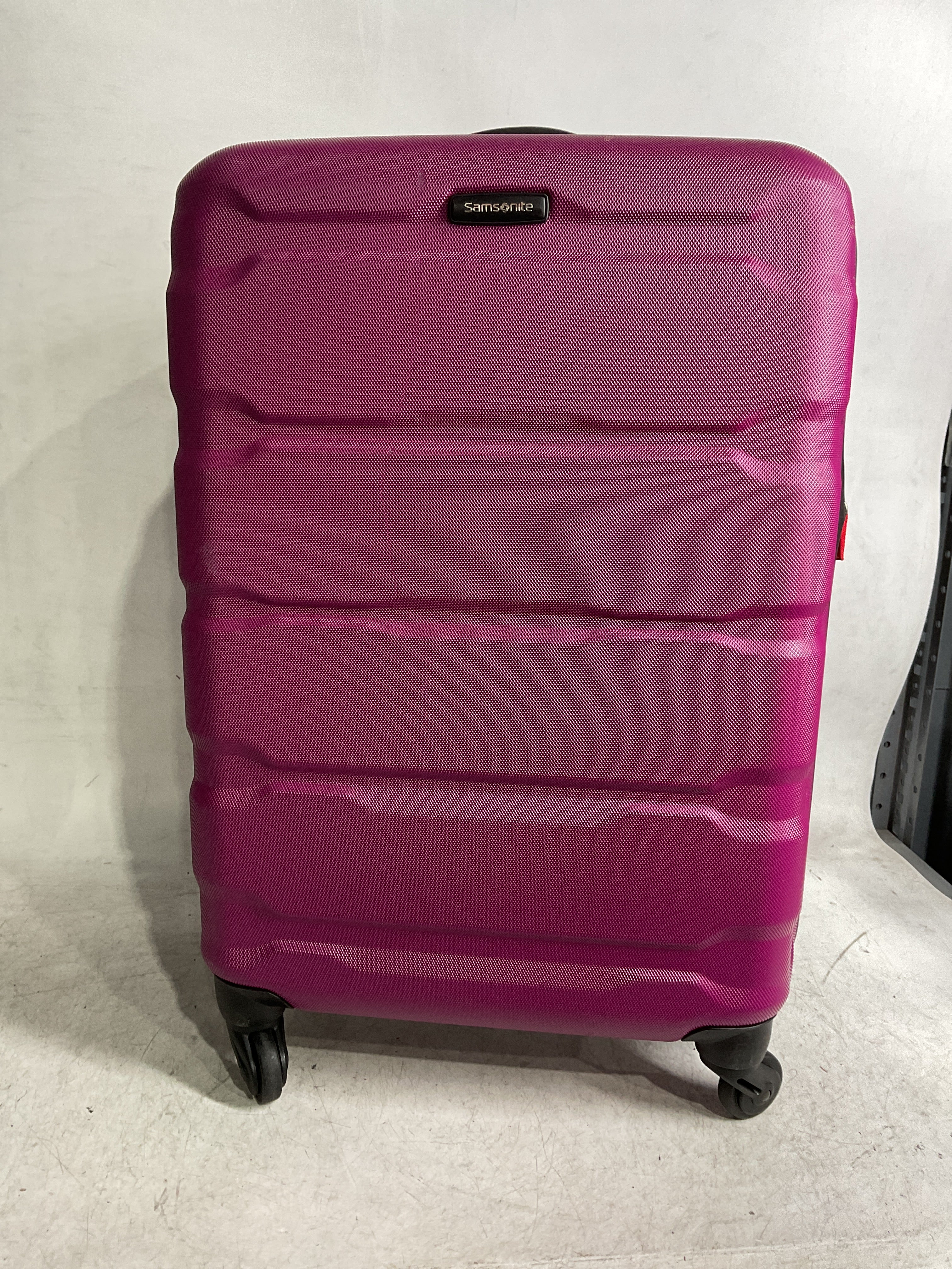 Samsonite Omni Pc Hardside Expandable Luggage with Spinner Wheels ( Radiant Pink , Checked-Medium 24-Inch ) Radiant Pink Checked Medium 24 Inch U1