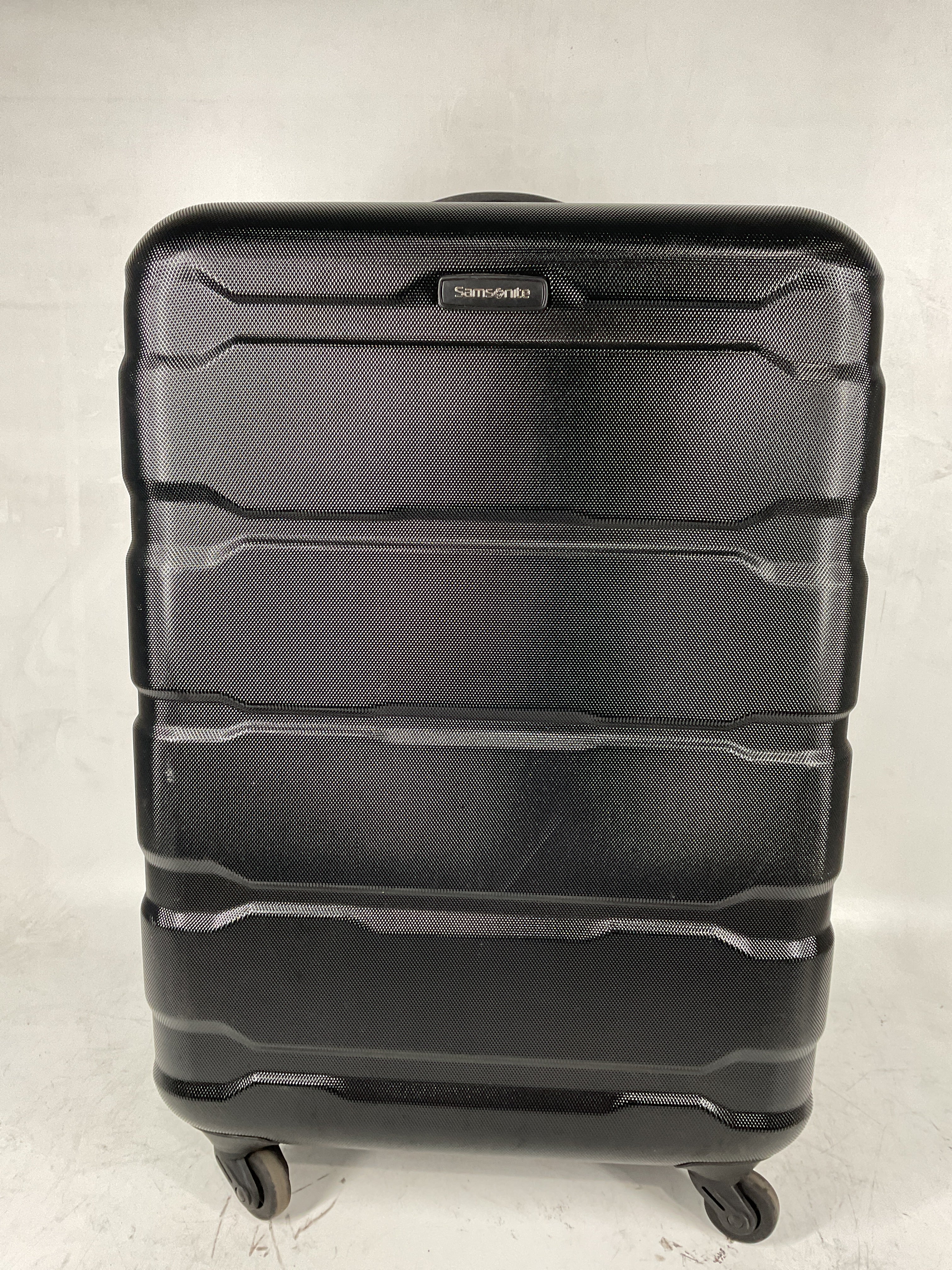 Samsonite Omni Pc Hardside Expandable Luggage with Spinner Wheels Black Checked Medium 24 Inch U20