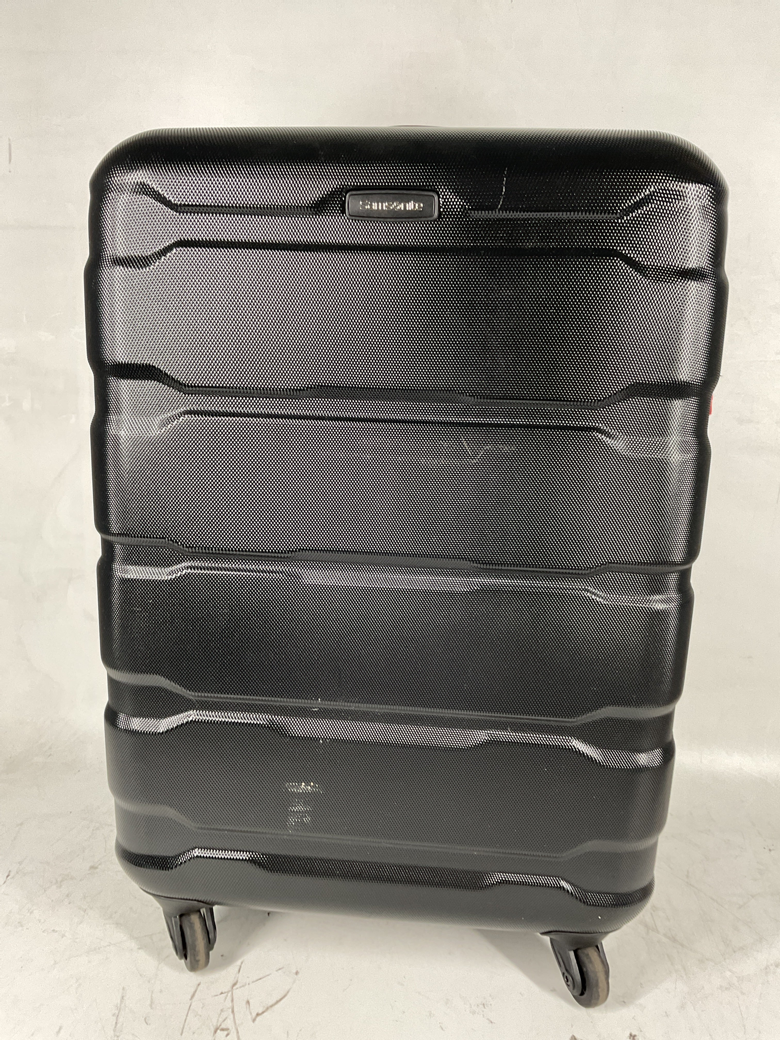 Samsonite Omni Pc Hardside Expandable Luggage with Spinner Wheels Black Checked Medium 24 Inch U21