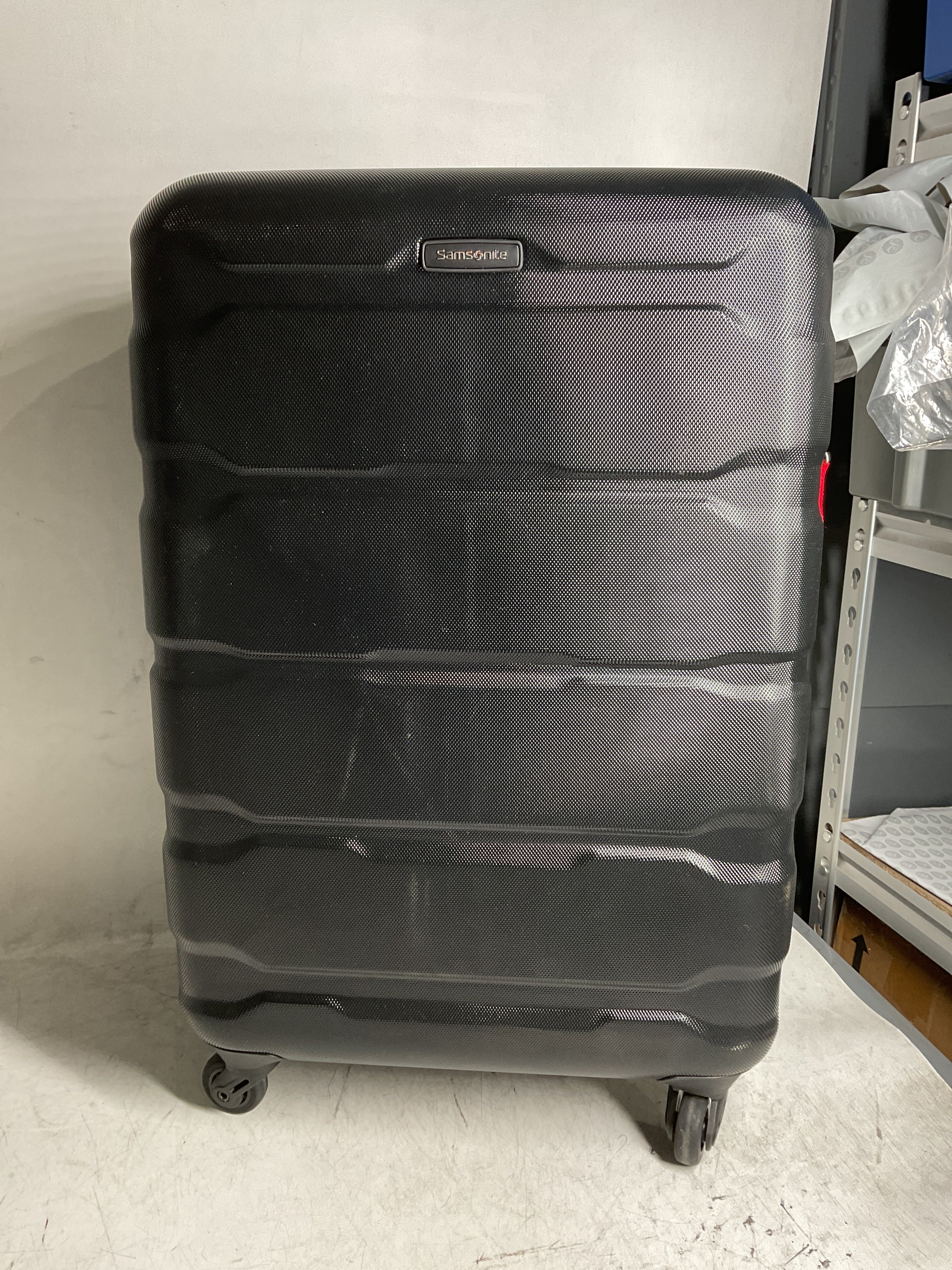 Samsonite Omni Pc Hardside Expandable Luggage with Spinner Wheels ( Black , Checked-Medium 24-Inch ) Black Checked Medium 24 Inch U24