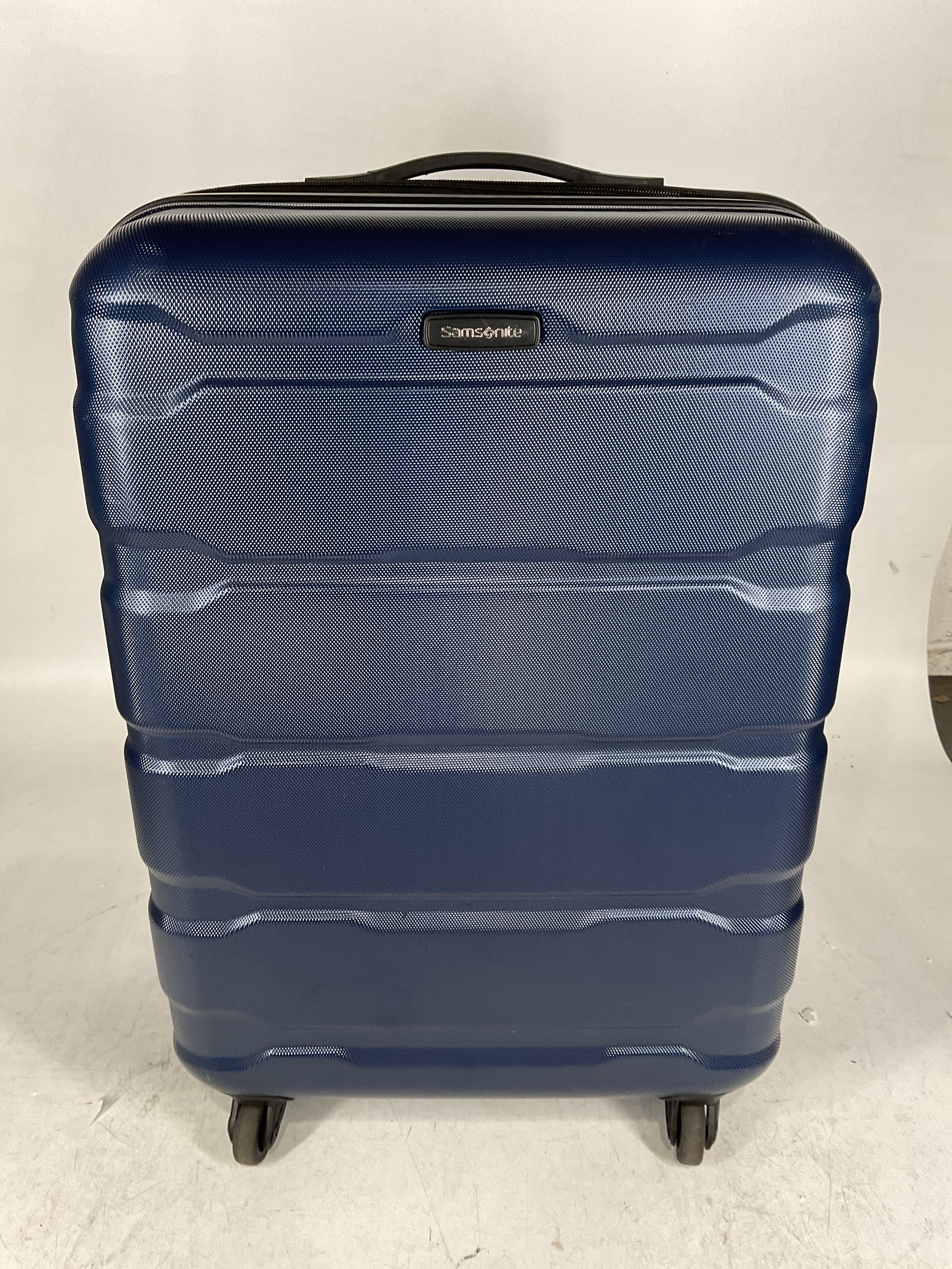 Samsonite Omni Pc Hardside Expandable Luggage with Spinner Wheels U10