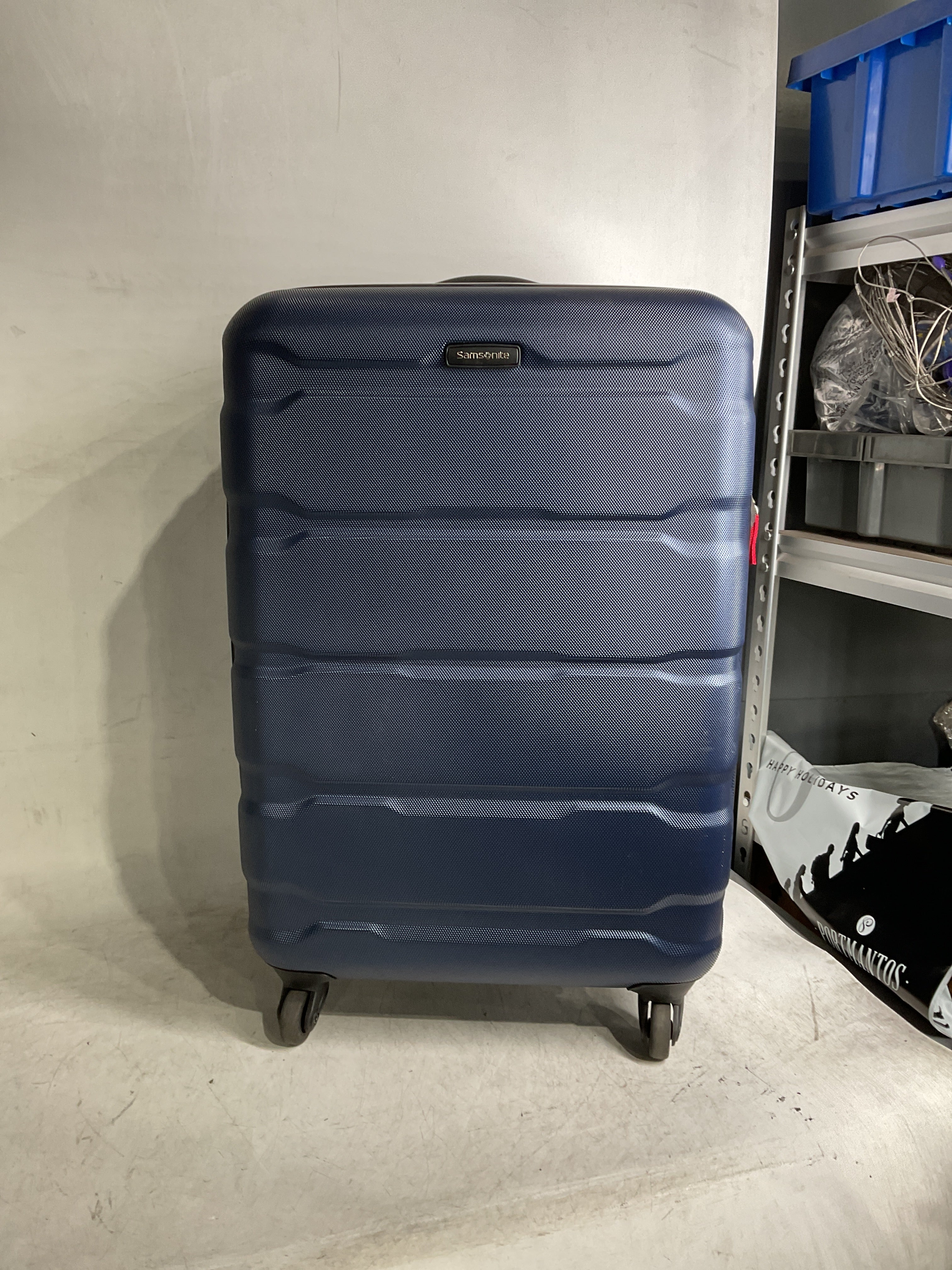 Samsonite Omni Pc Hardside Expandable Luggage with Spinner Wheels ( Navy , Checked-Medium 24-Inch ) Navy Checked Medium 24 Inch U34