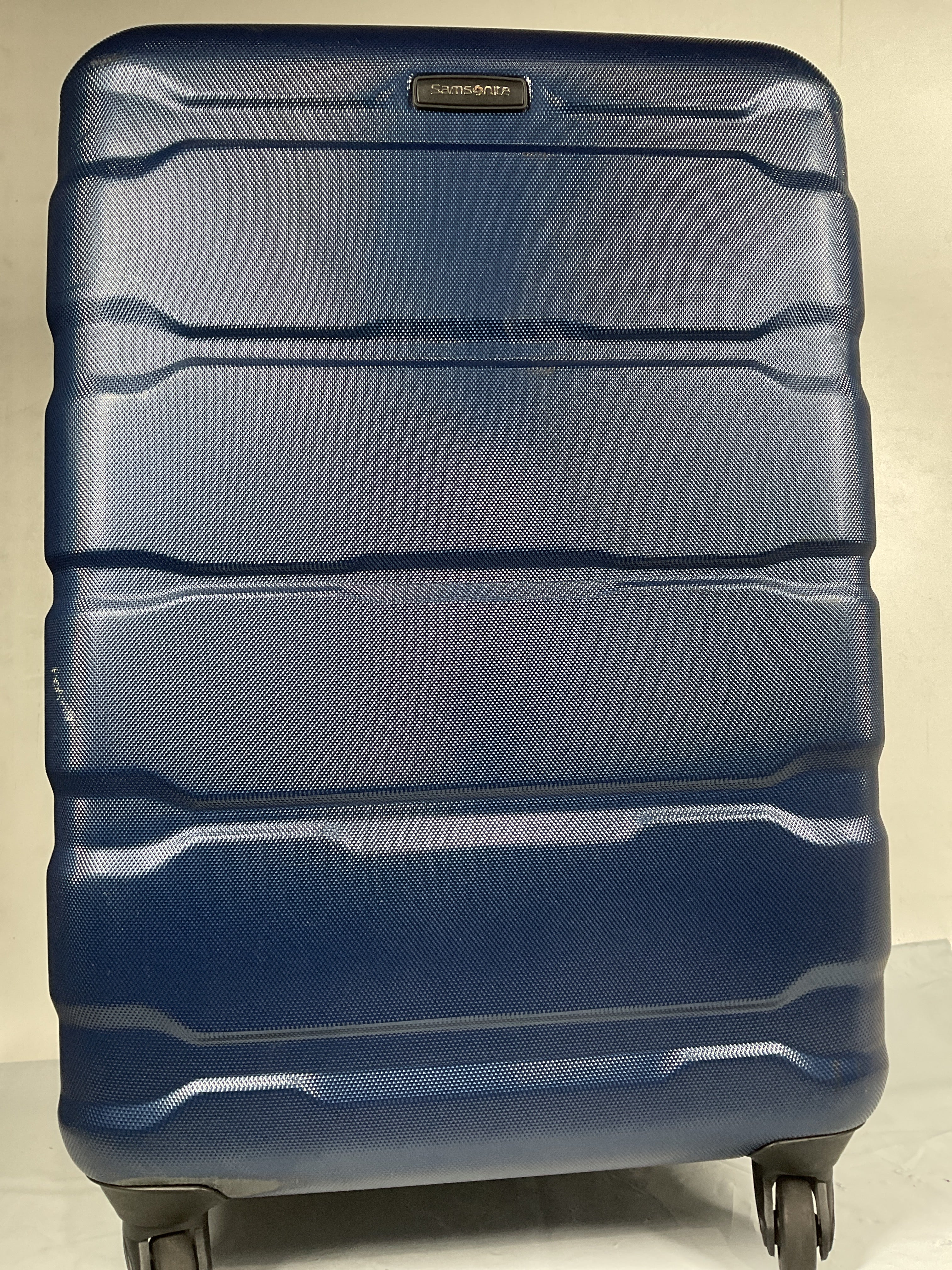 Samsonite Omni Pc Hardside Expandable Luggage with Spinner Wheels ( Navy , Checked-Medium 24-Inch ) Navy Checked Medium 24 Inch U41