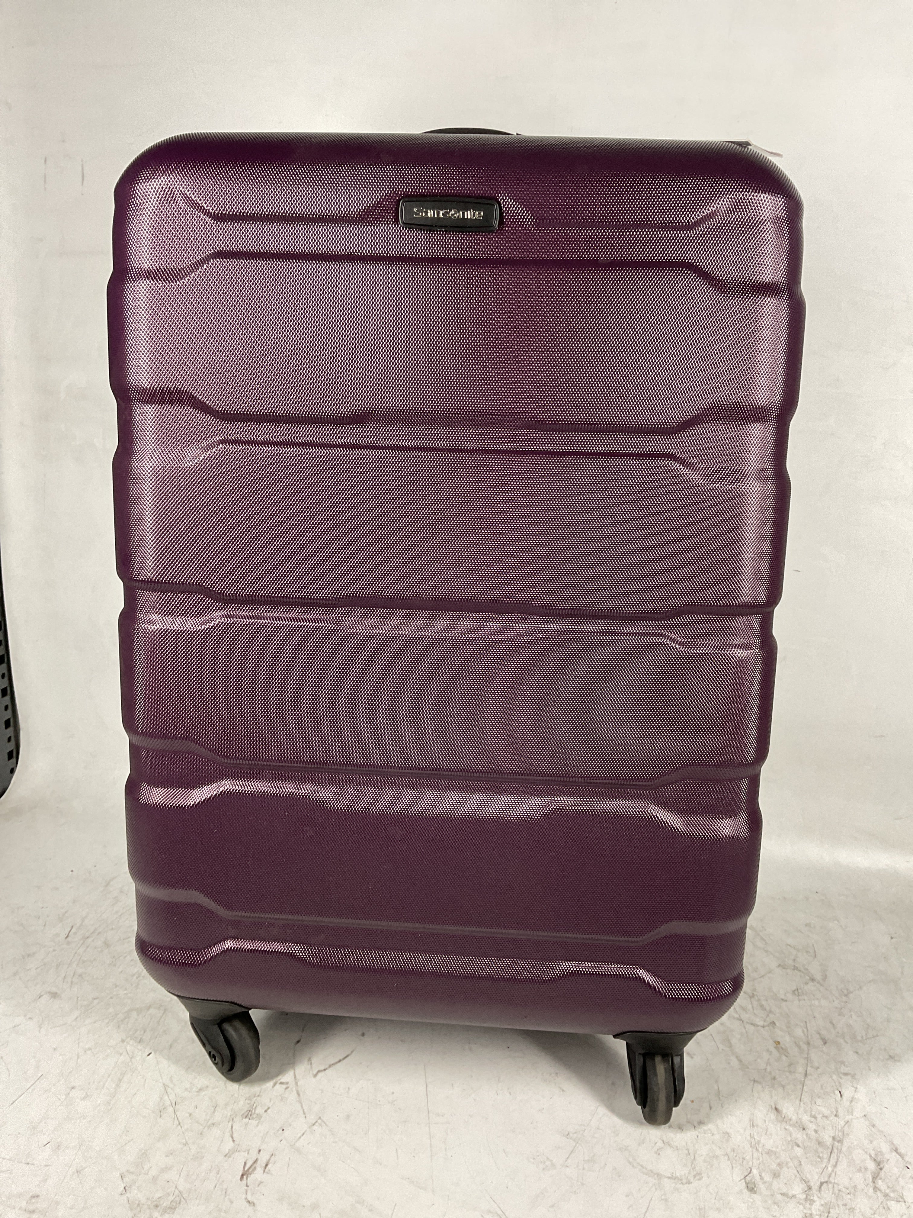 Samsonite Omni Pc Hardside Expandable Luggage with Spinner Wheels Purple Checked Medium 24 Inch U19