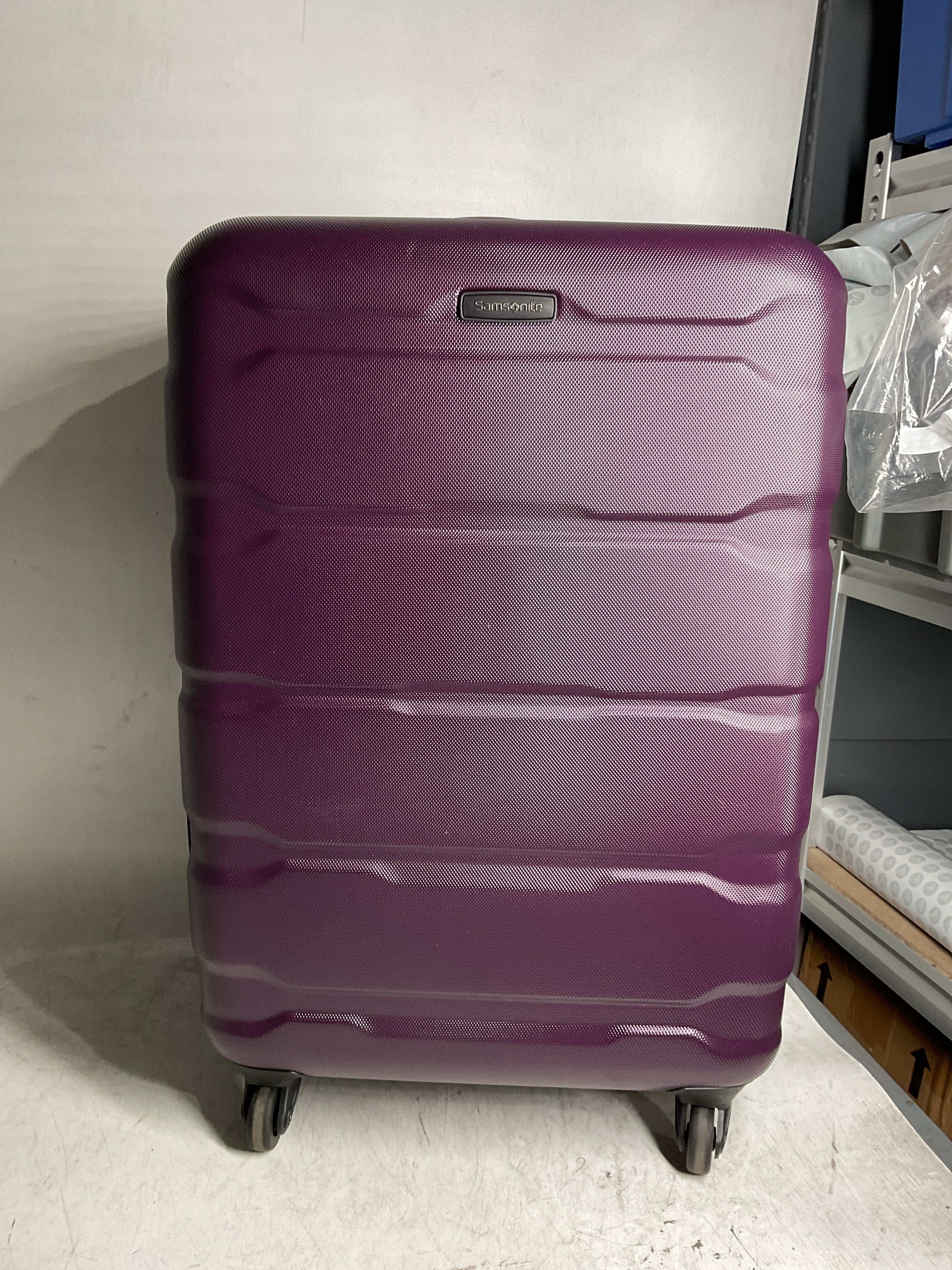 Samsonite Omni Pc Hardside Expandable Luggage with Spinner Wheels ( Purple , Checked-Medium 24-Inch ) Purple Checked Medium 24 Inch U24
