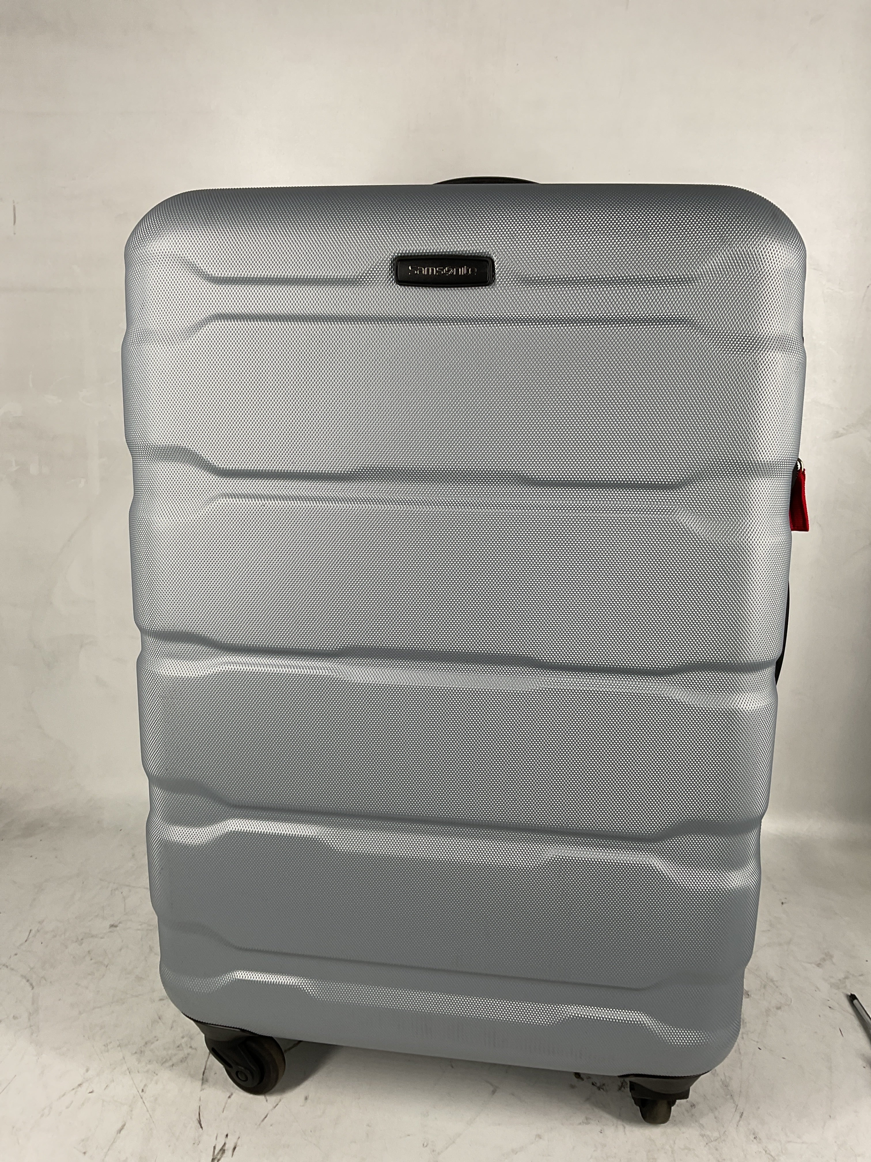 Samsonite Omni Pc Hardside Expandable Luggage with Spinner Wheels Silver Checked Medium 24 Inch U4