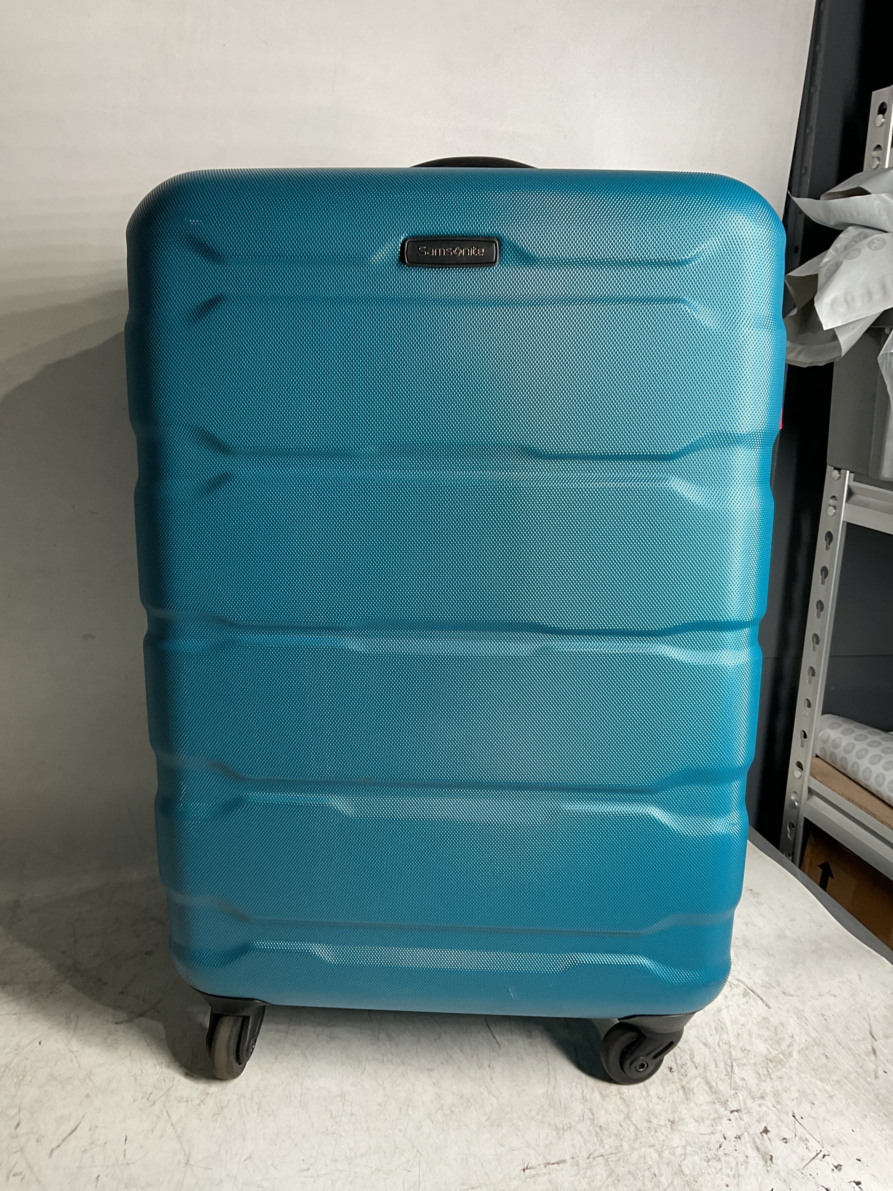 Samsonite Omni Pc Hardside Expandable Luggage with Spinner Wheels ( Caribbean Blue , Checked-Medium 24-Inch ) Caribbean Blue Checked Medium 24 Inch U14