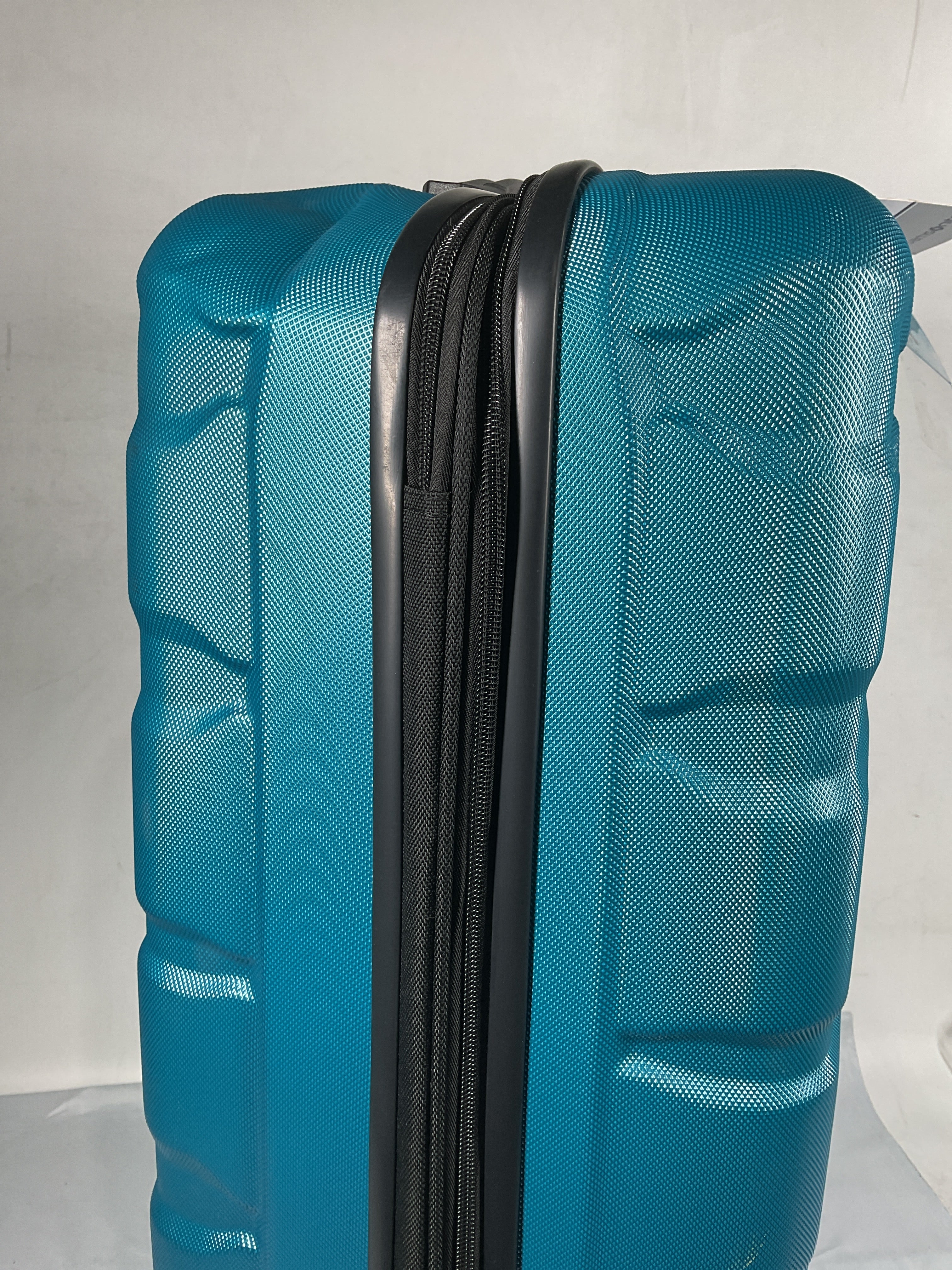 Samsonite Omni Pc Hardside Expandable Luggage with Spinner Wheels ( Caribbean Blue , Checked-Medium 24-Inch ) Caribbean Blue Checked Medium 24 Inch U16