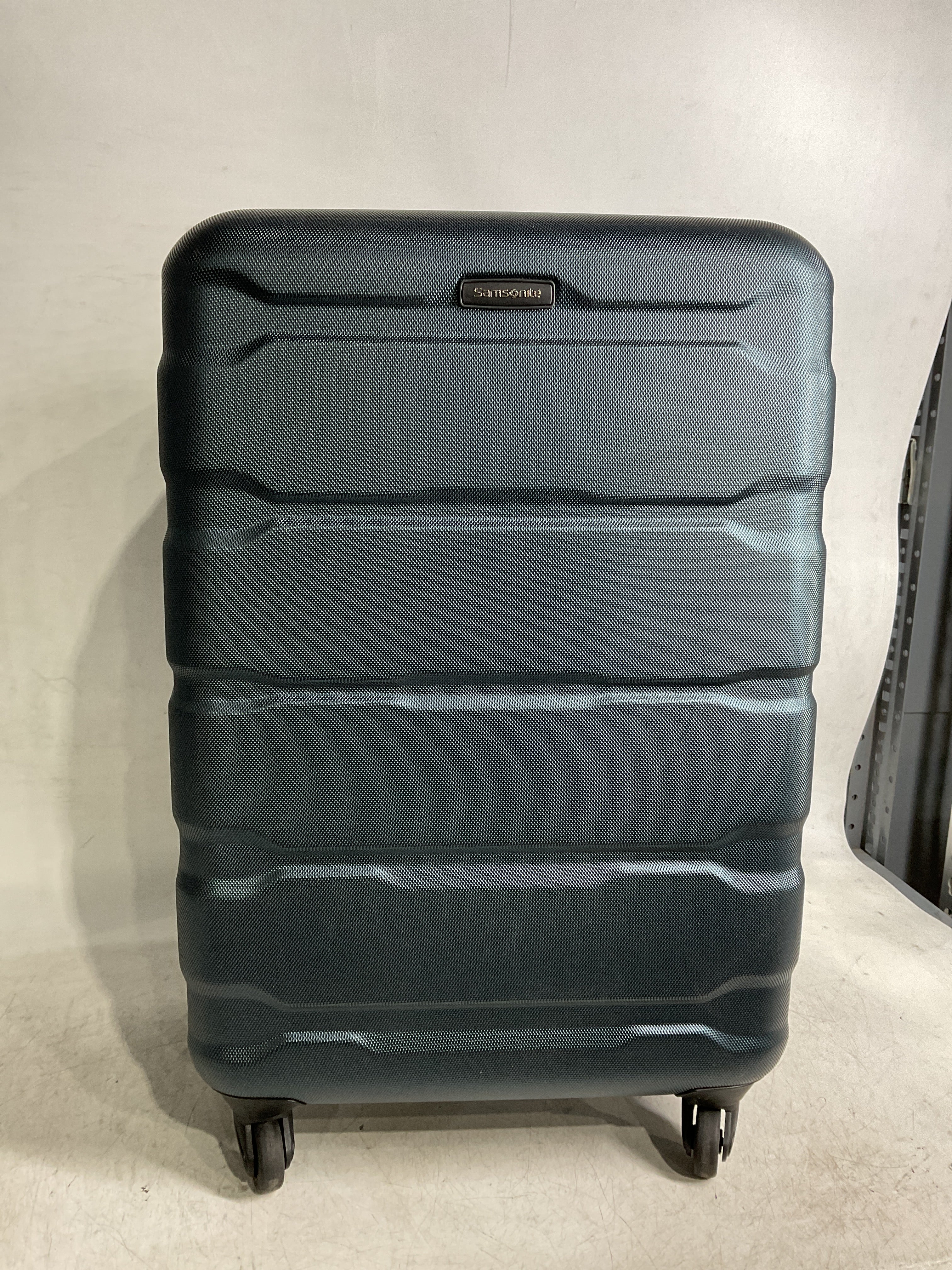 Samsonite Omni Pc Hardside Expandable Luggage with Spinner Wheels ( Teal , Checked-Medium 24-Inch ) Teal Checked Medium 24 Inch U16