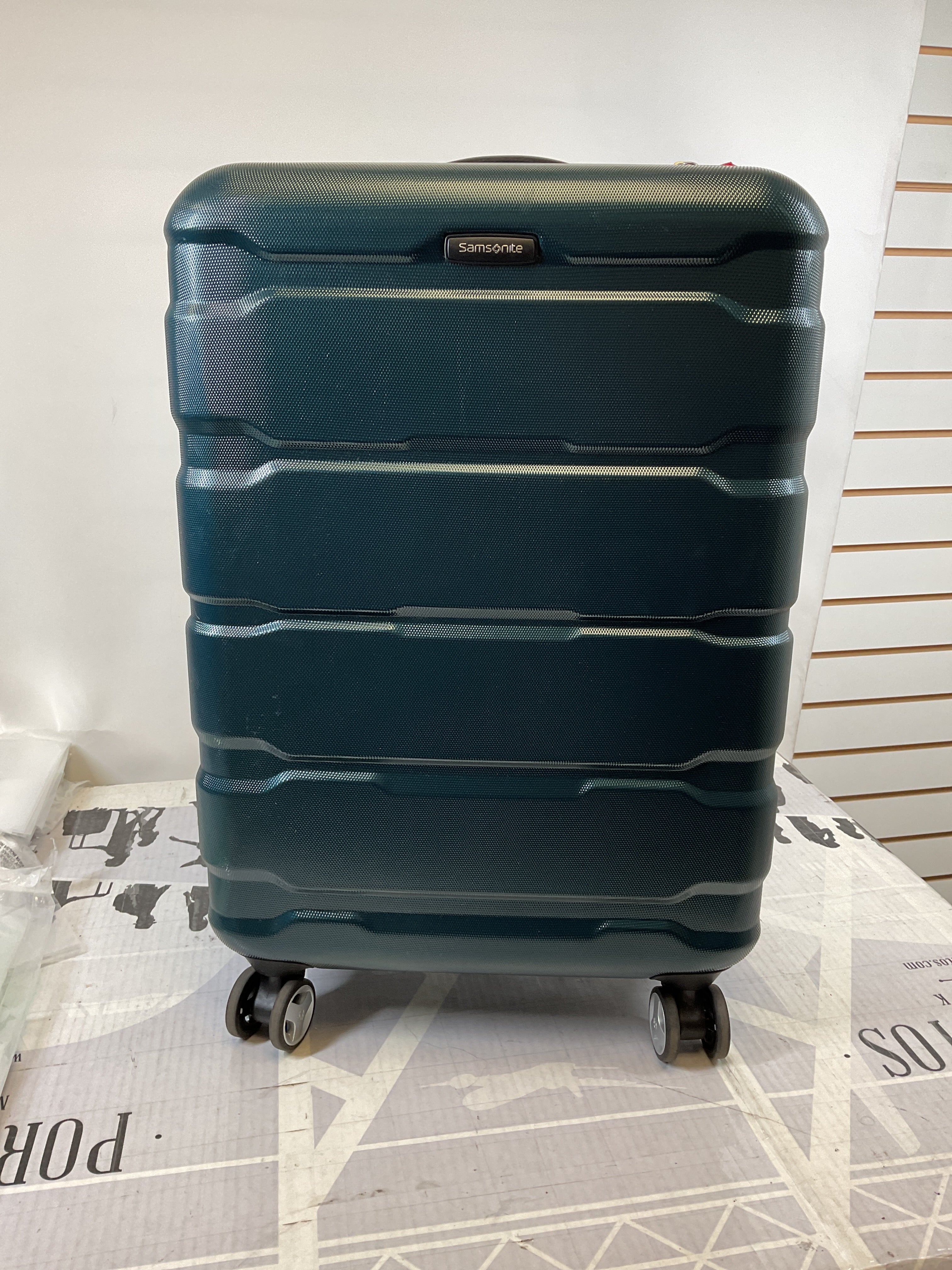 Samsonite Omni Checked-Medium 24-Inch PC Hardside Expandable Luggage with Spinner Wheels ( Teal , Checked-Medium 24-Inch ) Teal Checked Medium 24 Inch U22