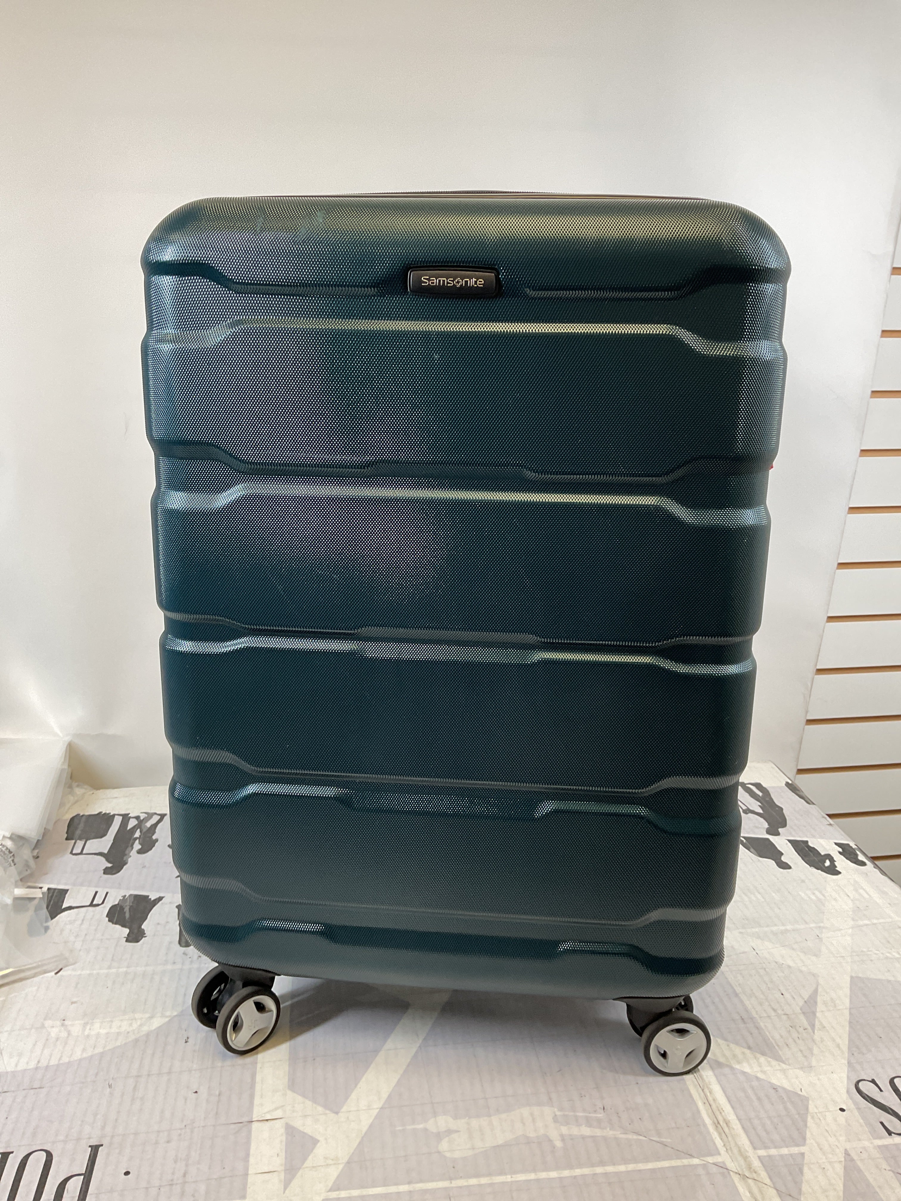 Samsonite Omni Checked-Medium 24-Inch PC Hardside Expandable Luggage with Spinner Wheels ( Teal , Checked-Medium 24-Inch ) Teal Checked Medium 24 Inch U23