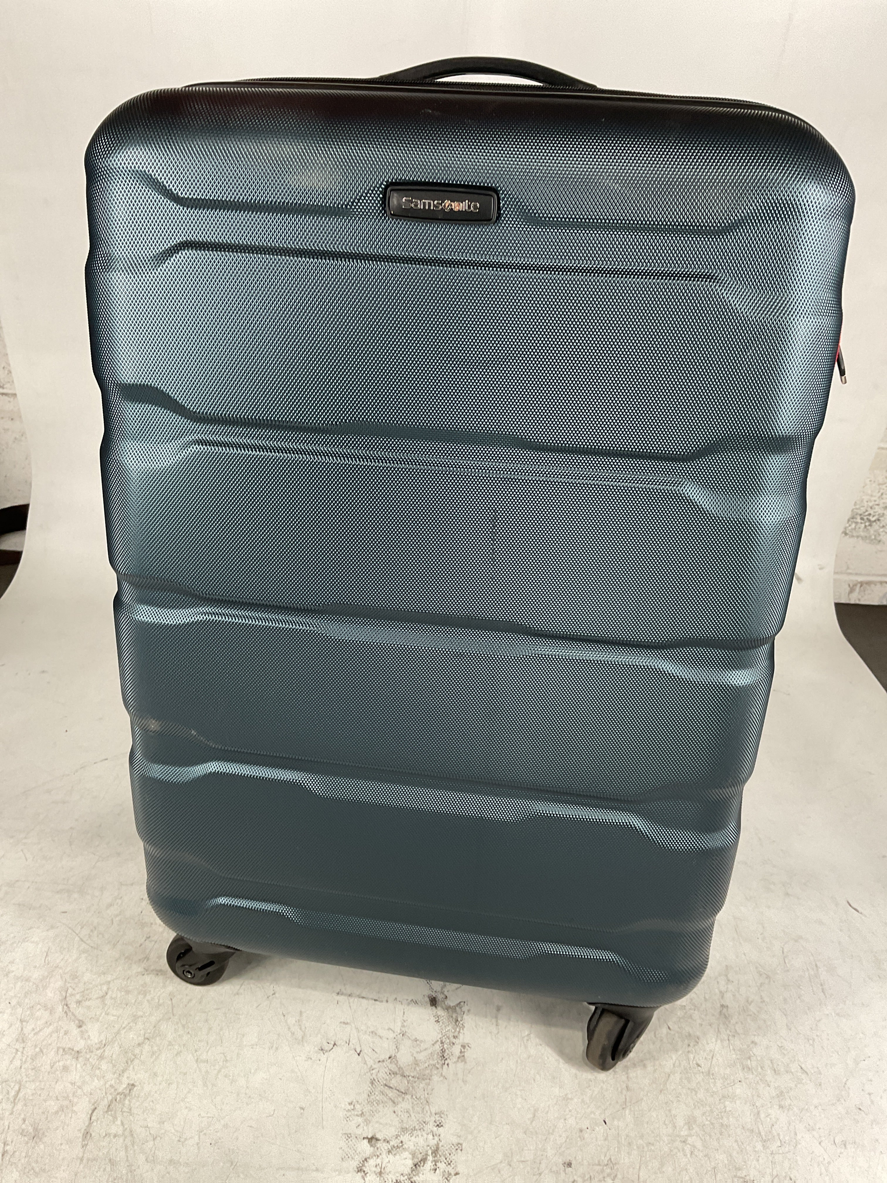 Samsonite Omni Pc Hardside Expandable Luggage with Spinner Wheels U6