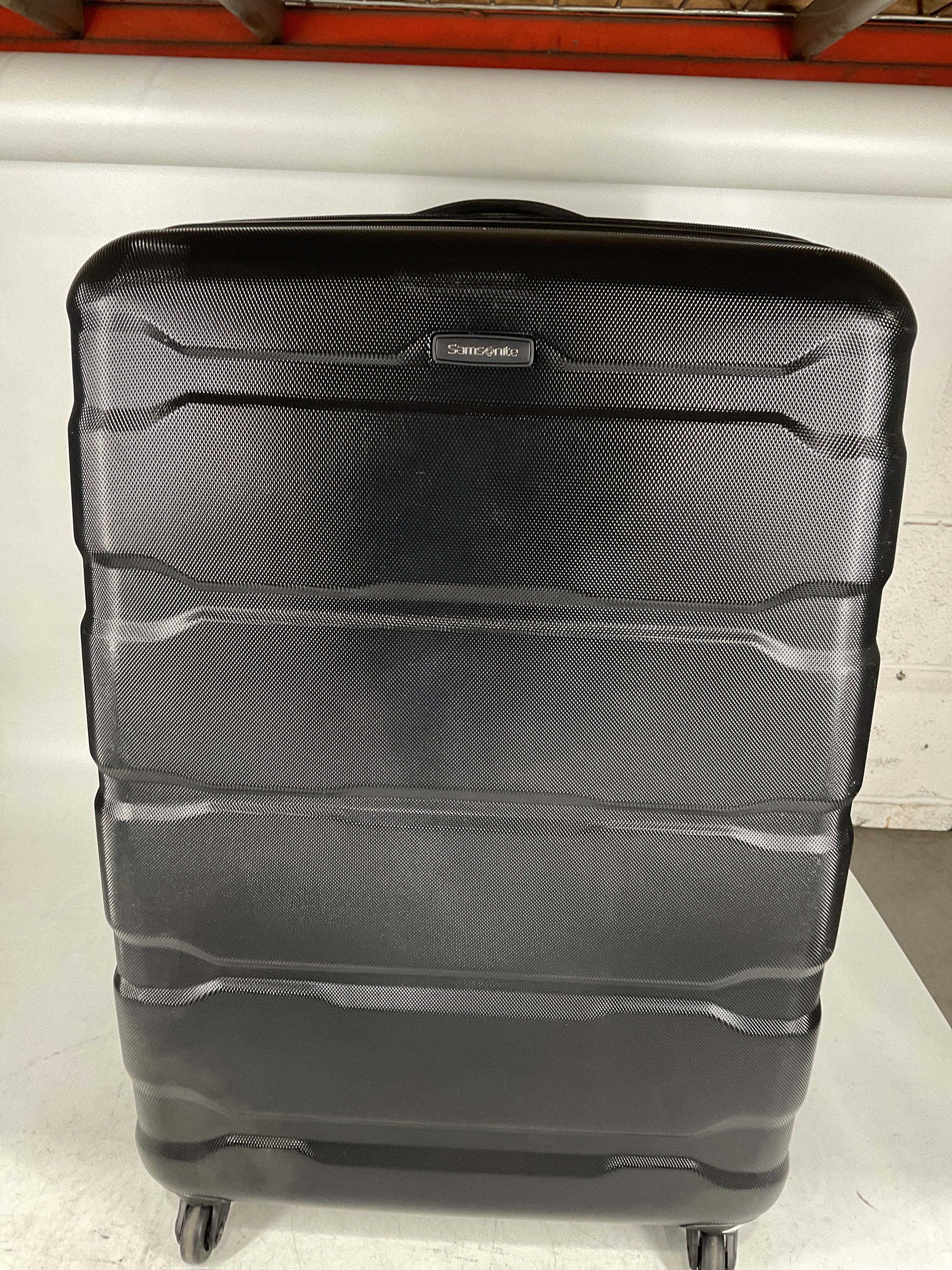 Samsonite Omni Pc Hardside Expandable Luggage with Spinner Wheels U12