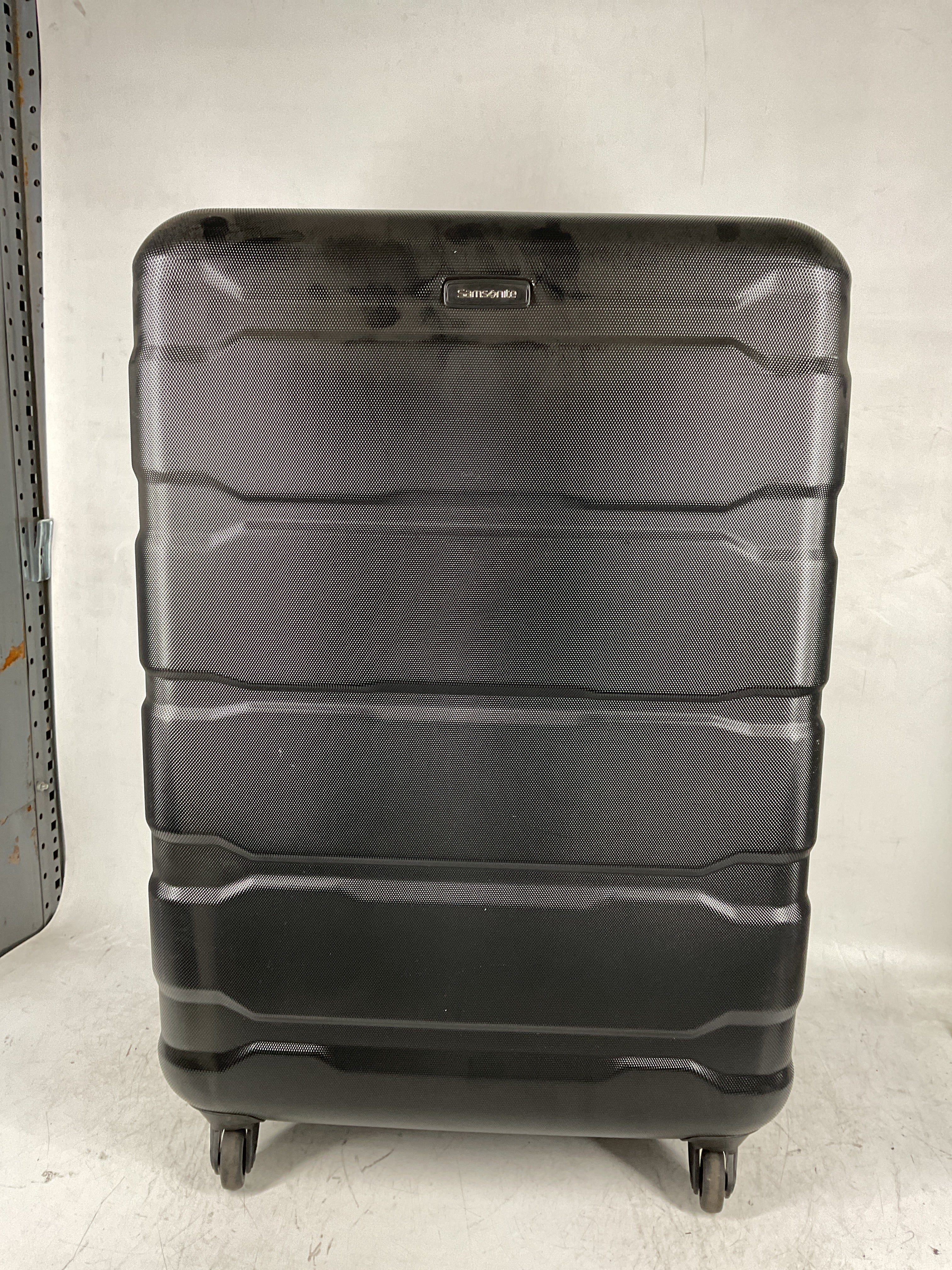 Samsonite Omni Pc Hardside Expandable Luggage with Spinner Wheels ( Black , Checked-Large 28-Inch ) Black Checked Large 28 Inch U23