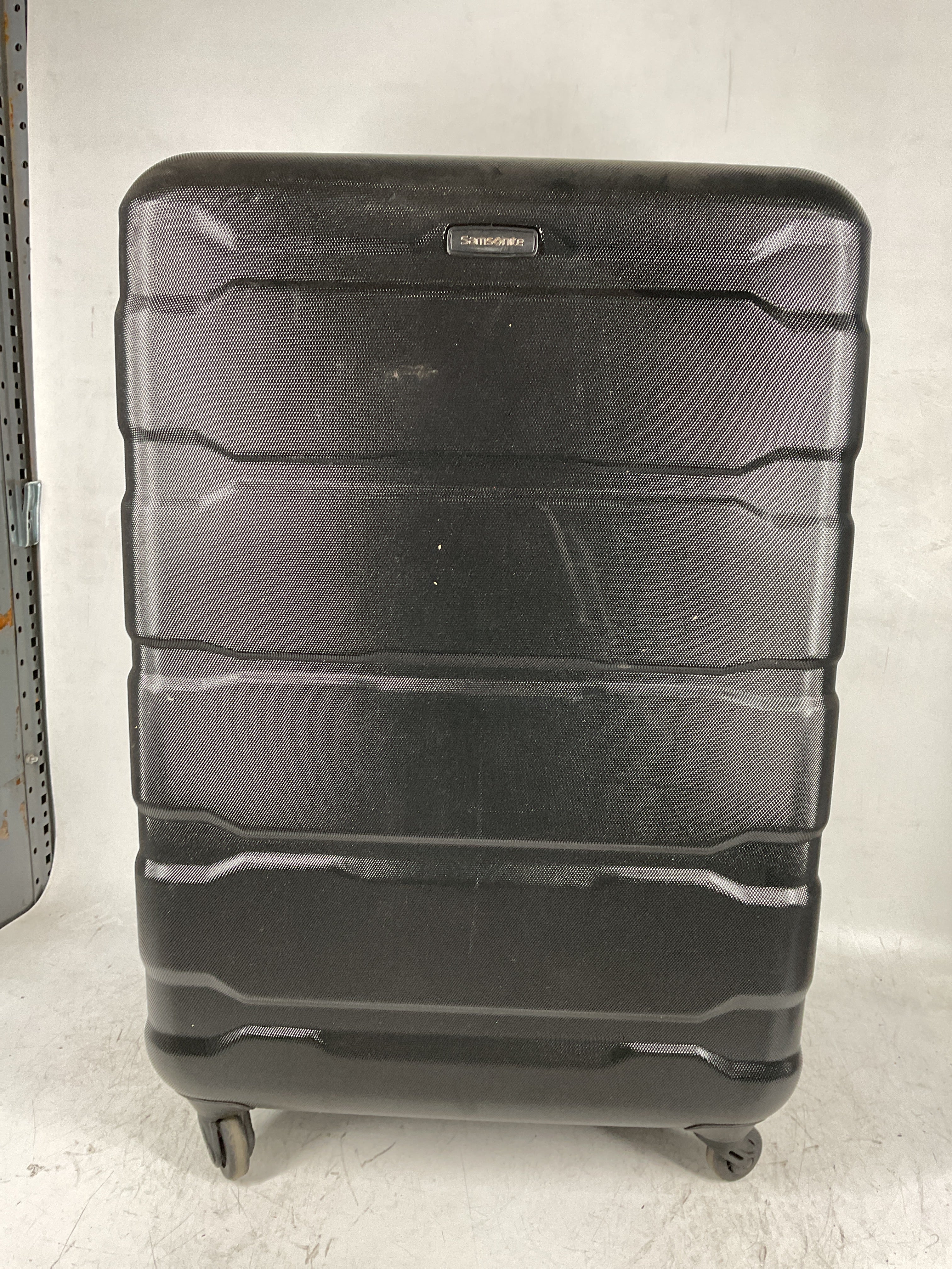 Samsonite Omni Pc Hardside Expandable Luggage with Spinner Wheels ( Black , Checked-Large 28-Inch ) Black Checked Large 28 Inch U25
