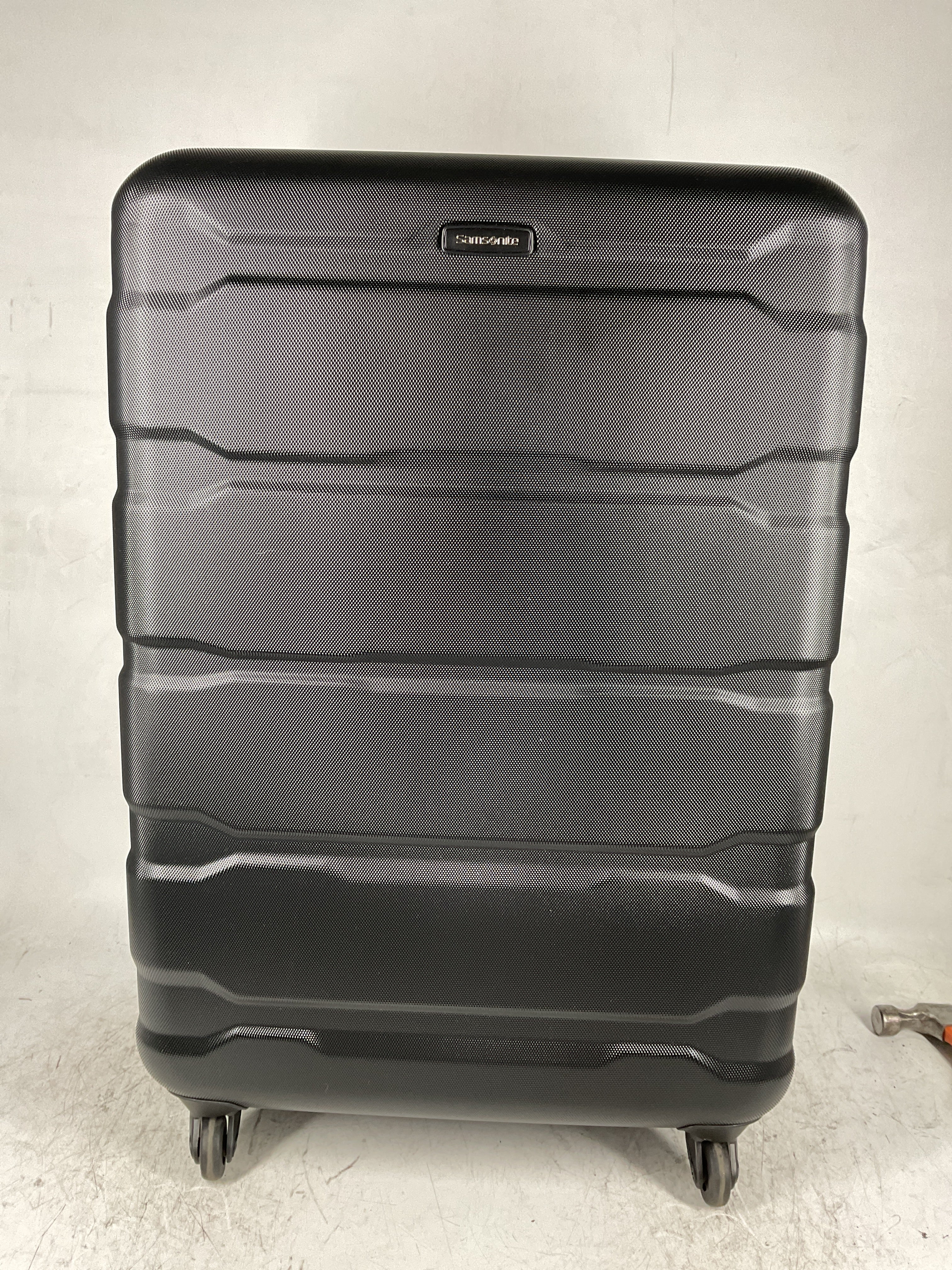 Samsonite Omni Pc Hardside Expandable Luggage with Spinner Wheels ( Black , Checked-Large 28-Inch ) Black Checked Large 28 Inch U26