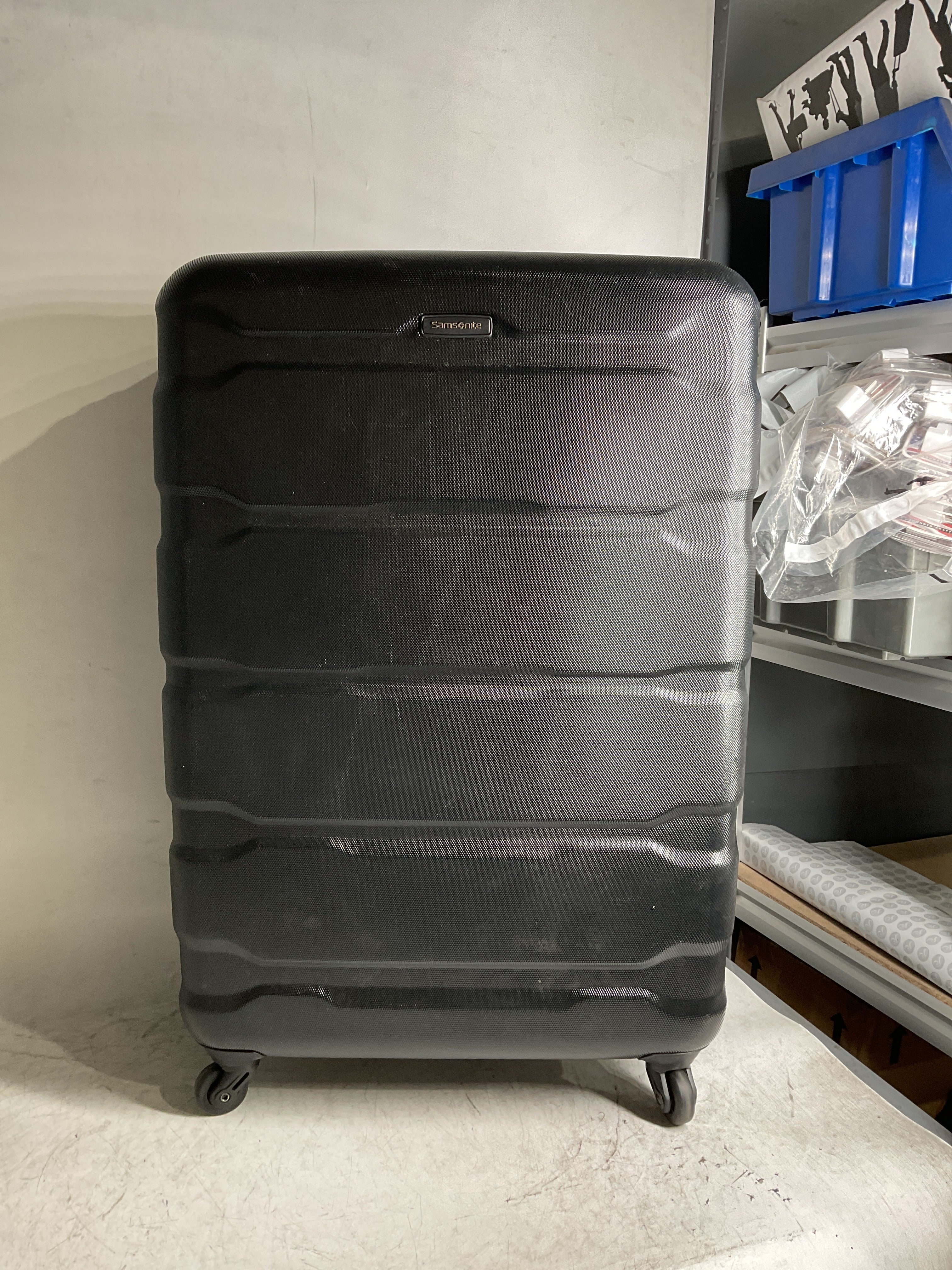 Samsonite Omni Pc Hardside Expandable Luggage with Spinner Wheels ( Black , Checked-Large 28-Inch ) Black Checked Large 28 Inch U35