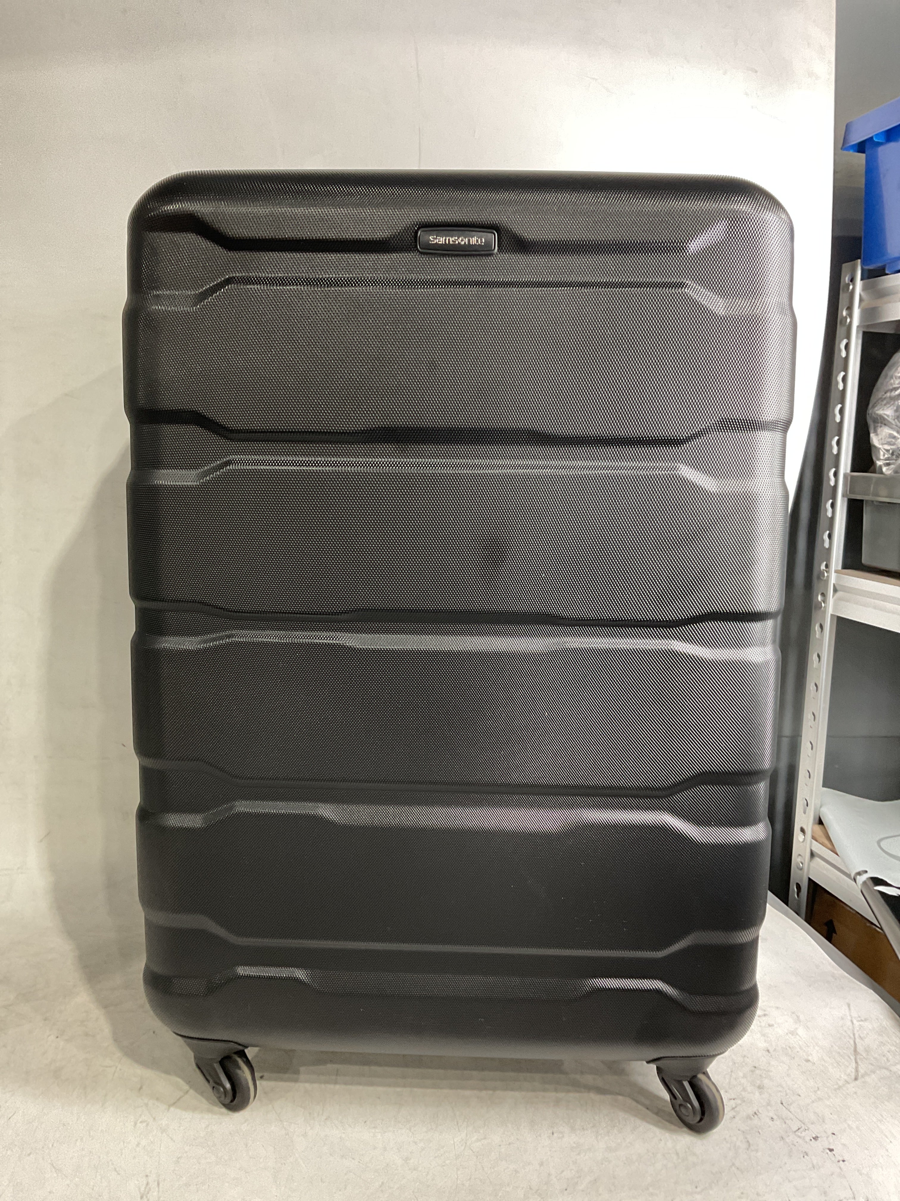 Samsonite Omni Pc Hardside Expandable Luggage with Spinner Wheels ( Black , Checked-Large 28-Inch ) Black Checked Large 28 Inch U43