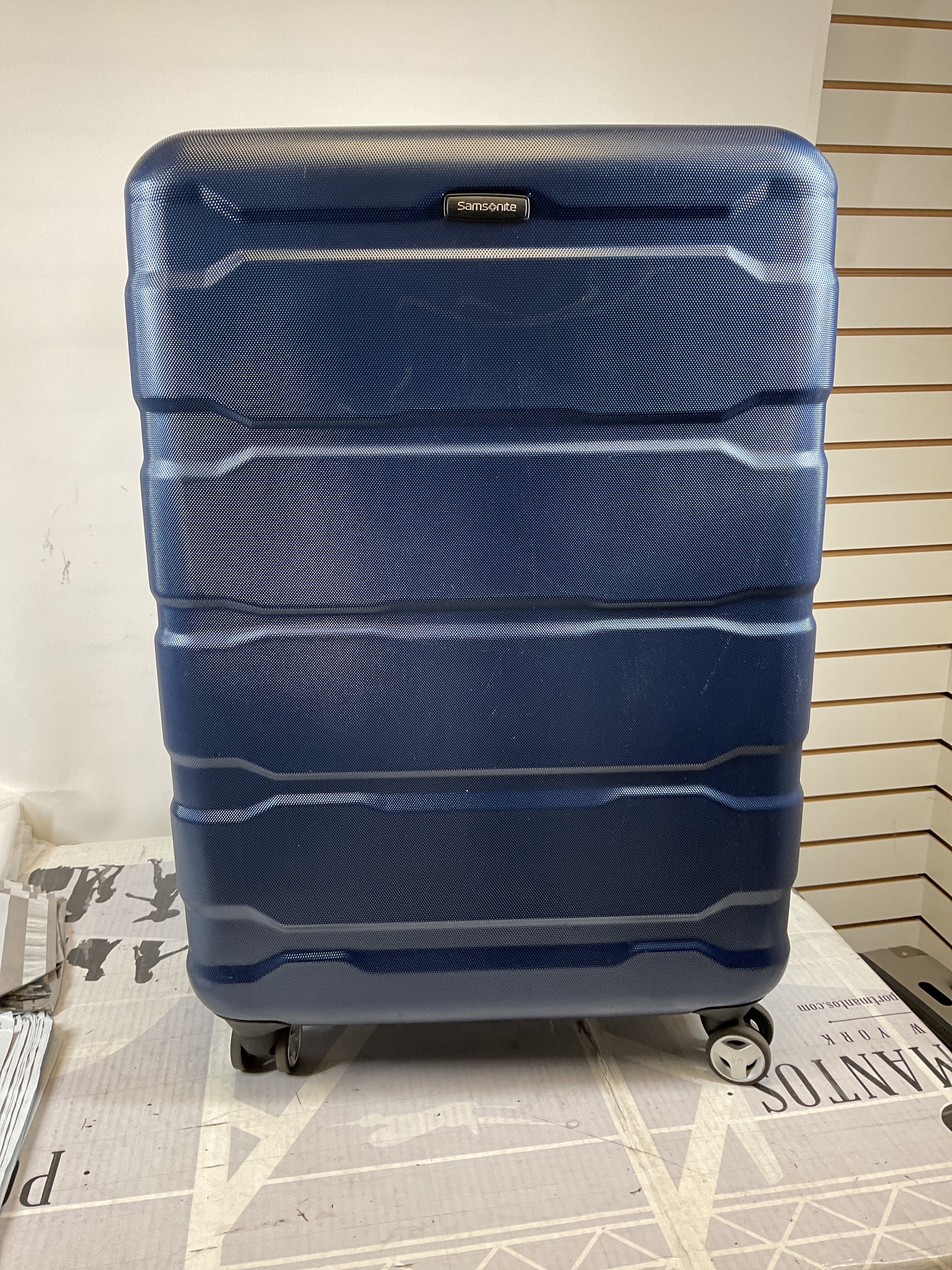 Samsonite Omni Checked-Large 28-Inch PC Hardside Expandable Luggage with Spinner Wheels ( Navy , Checked-Large 28-Inch ) Navy Checked Large 28 Inch U100