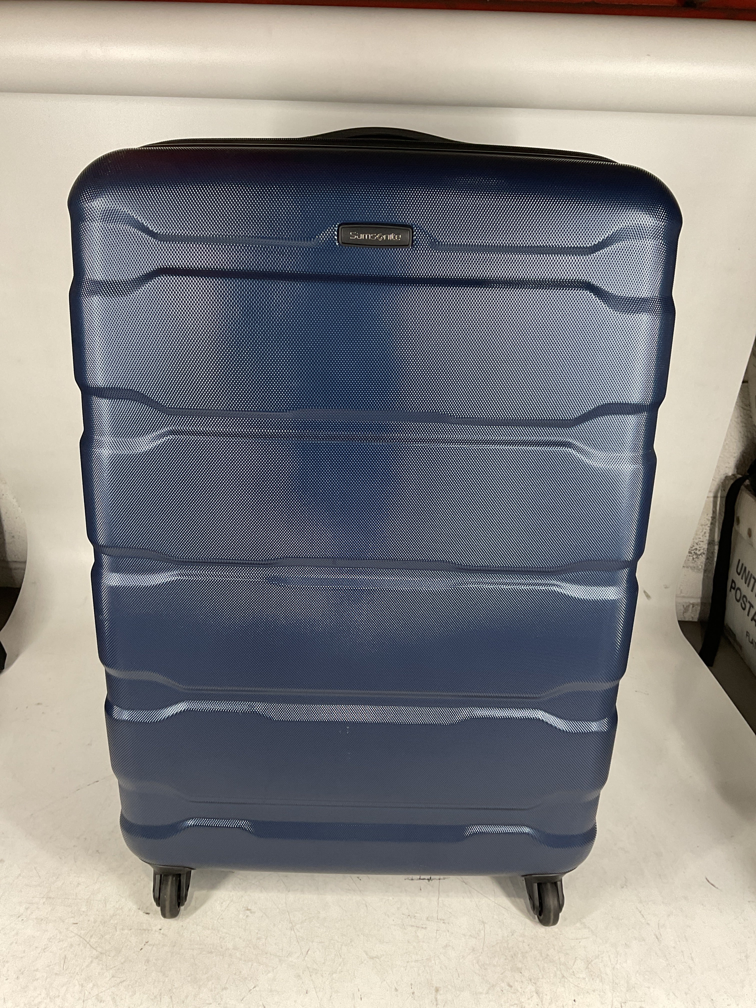 Samsonite Omni Pc Hardside Expandable Luggage with Spinner Wheels U22