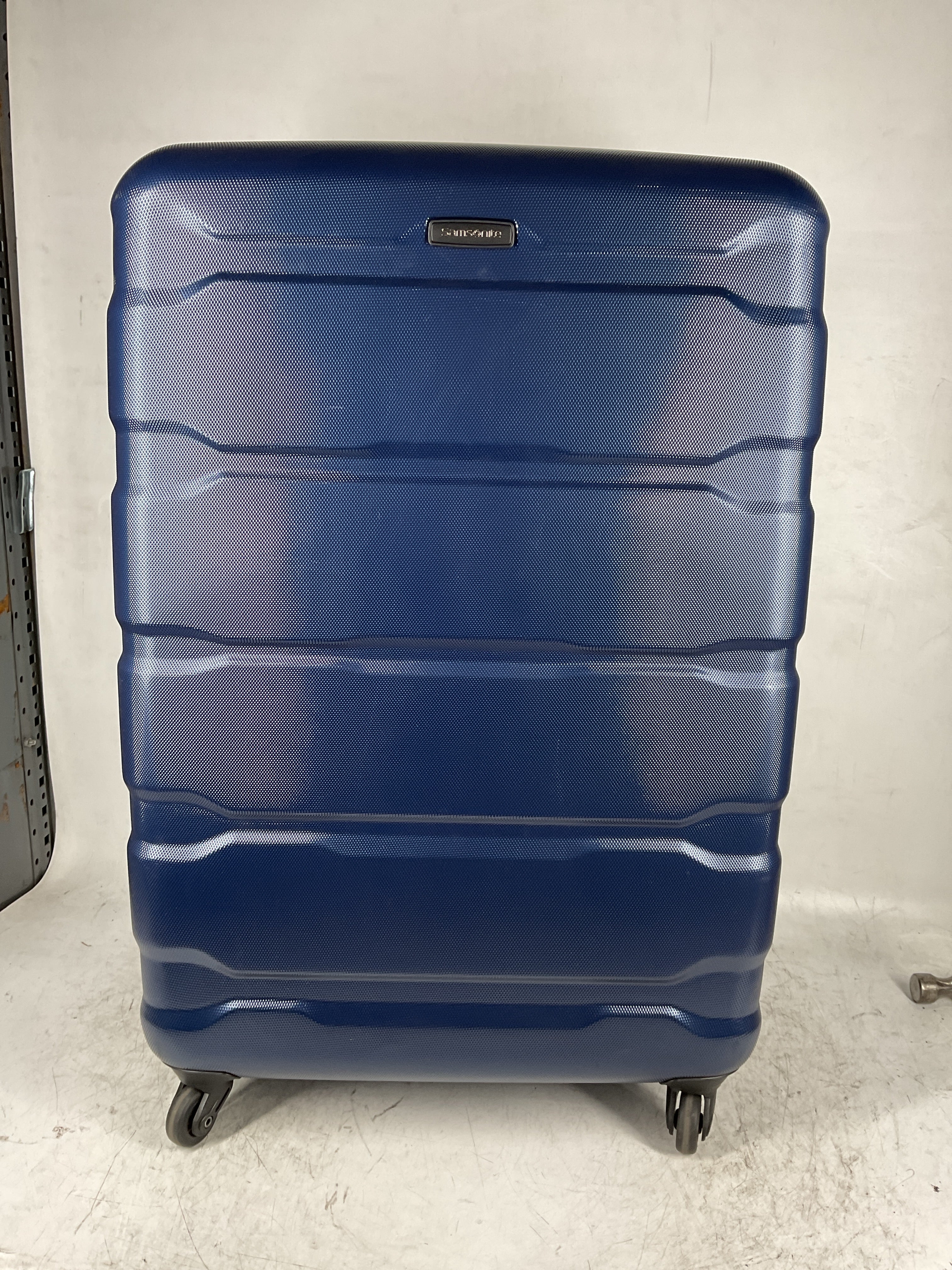 Samsonite Omni Pc Hardside Expandable Luggage with Spinner Wheels ( Navy , Checked-Large 28-Inch ) Navy Checked Large 28 Inch U64
