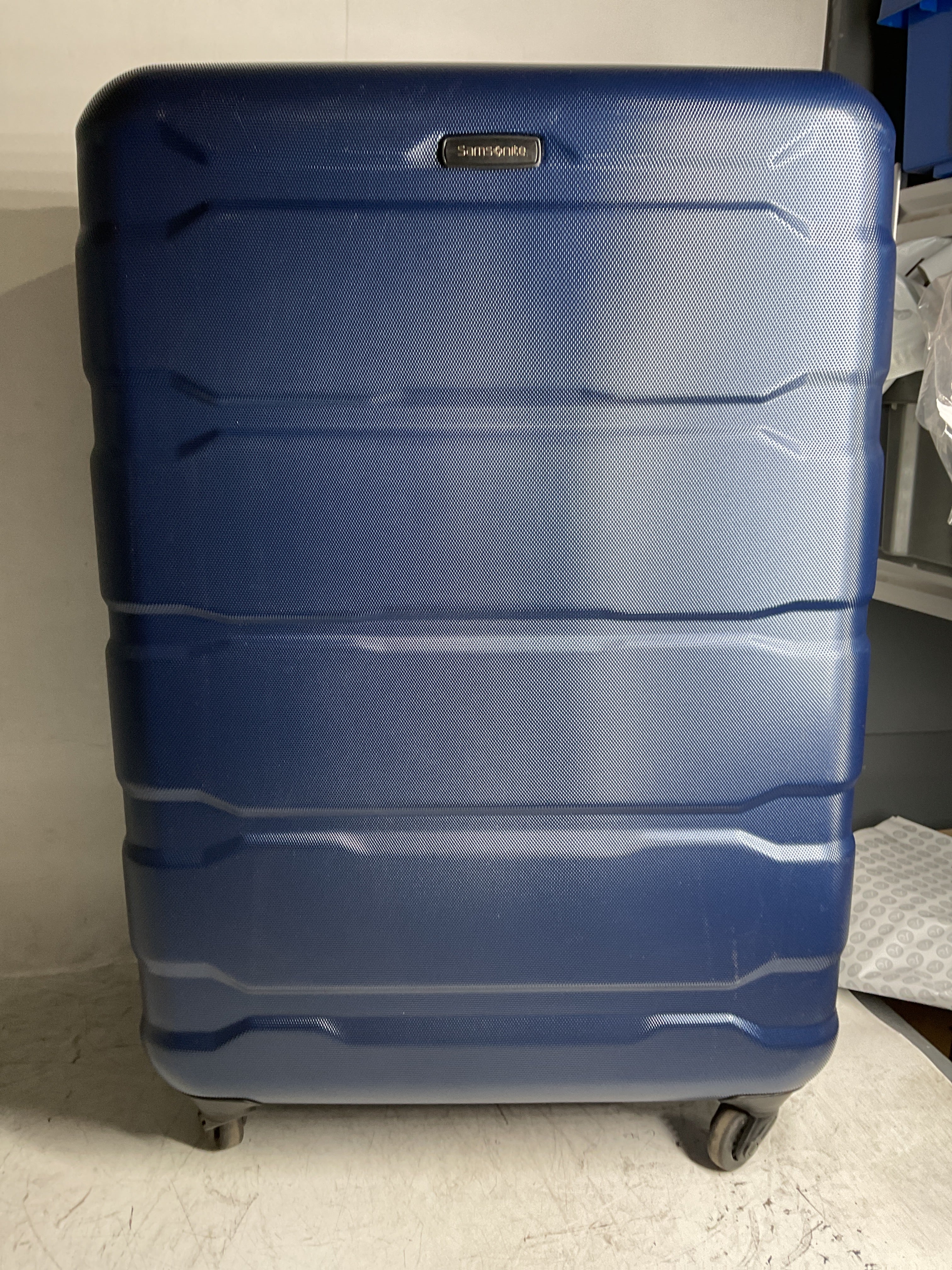 Samsonite Omni Pc Hardside Expandable Luggage with Spinner Wheels ( Navy , Checked-Large 28-Inch ) Navy Checked Large 28 Inch U67