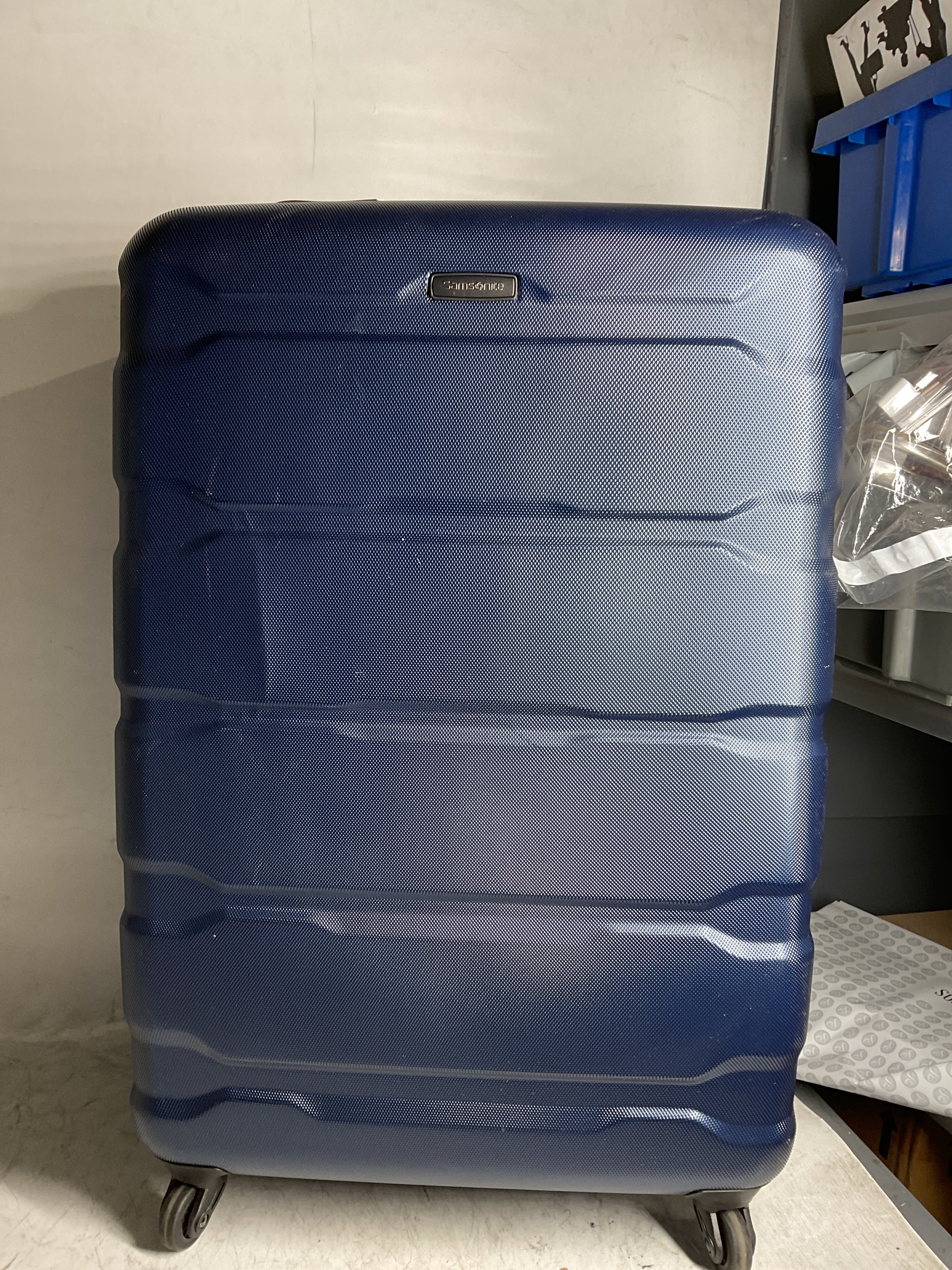 Samsonite Omni Pc Hardside Expandable Luggage with Spinner Wheels ( Navy , Checked-Large 28-Inch ) Navy Checked Large 28 Inch U68