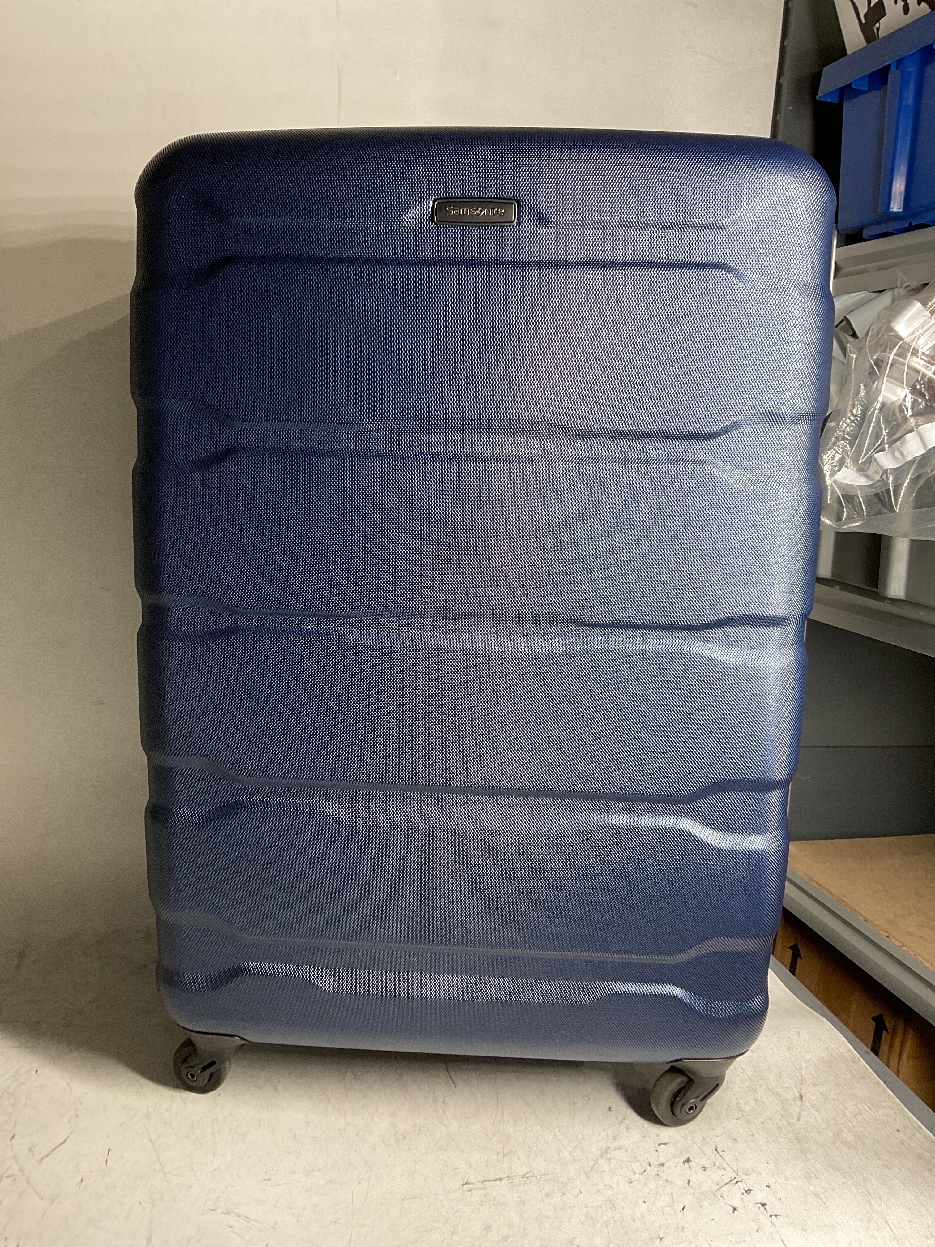 Samsonite Omni Pc Hardside Expandable Luggage with Spinner Wheels ( Navy , Checked-Large 28-Inch ) Navy Checked Large 28 Inch U71