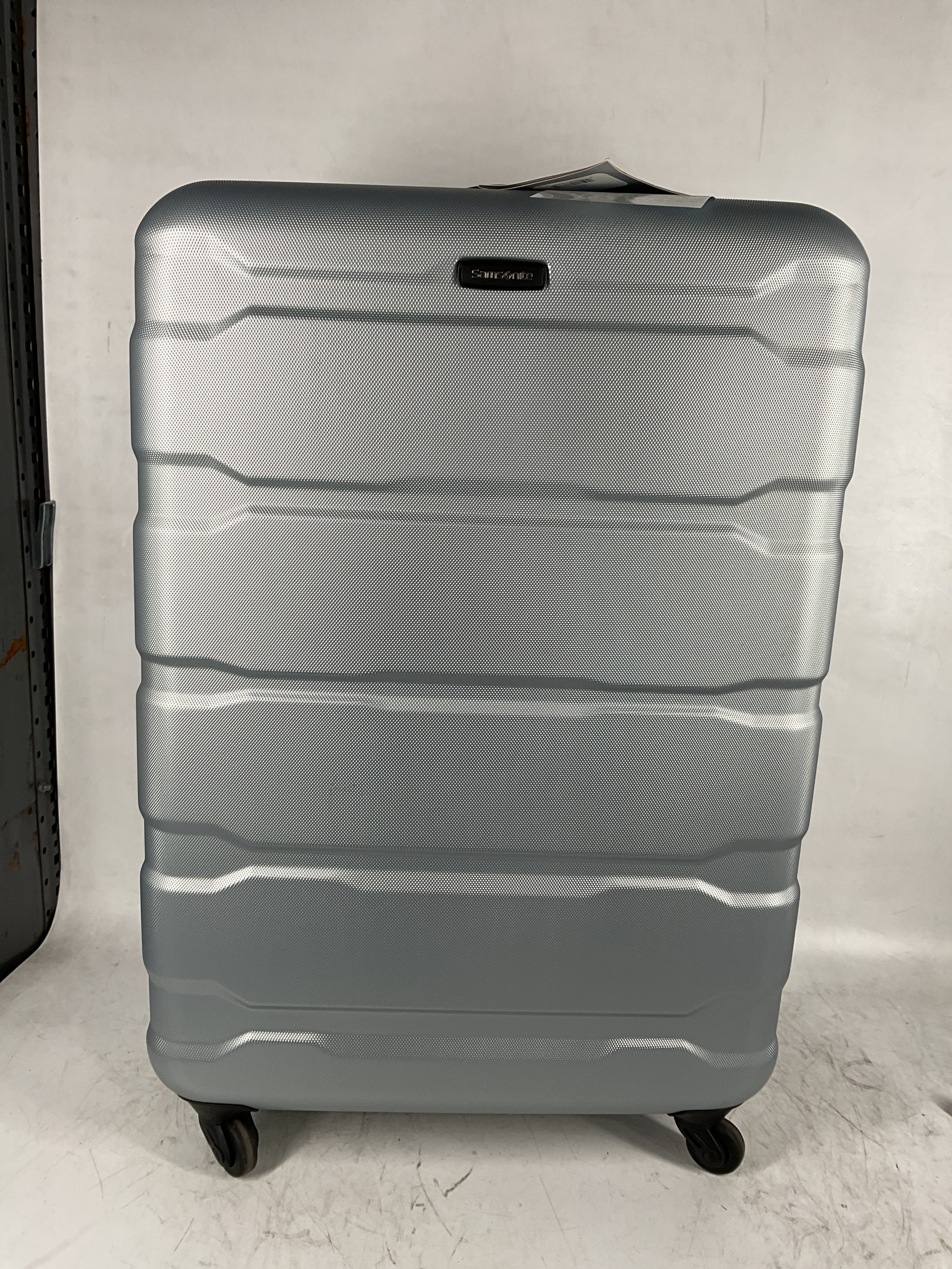 Samsonite Omni Pc Hardside Expandable Luggage with Spinner Wheels ( Silver , Checked-Large 28-Inch ) Silver Checked Large 28 Inch U4