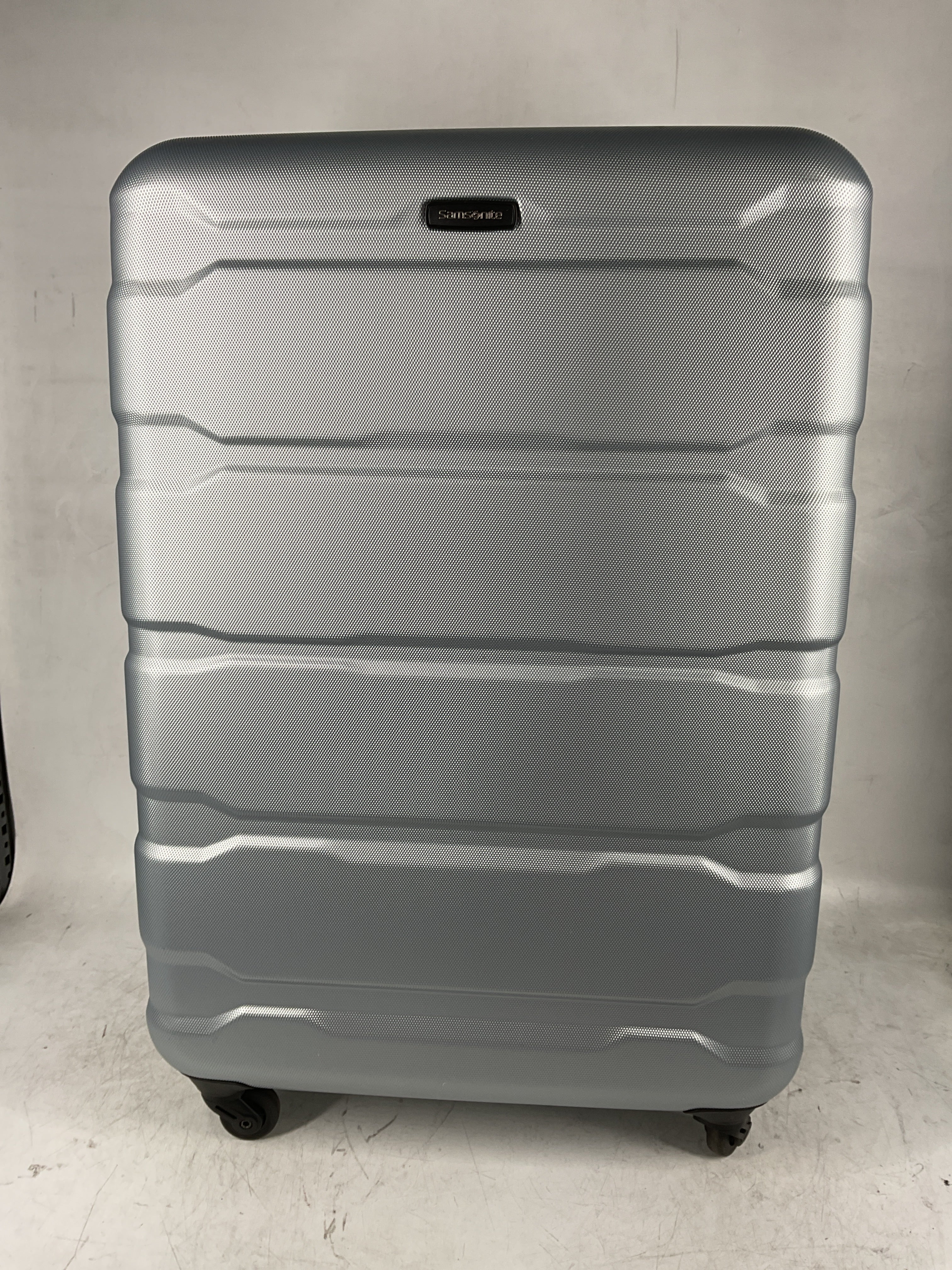 Samsonite Omni Pc Hardside Expandable Luggage with Spinner Wheels ( Silver , Checked-Large 28-Inch ) Silver Checked Large 28 Inch U5