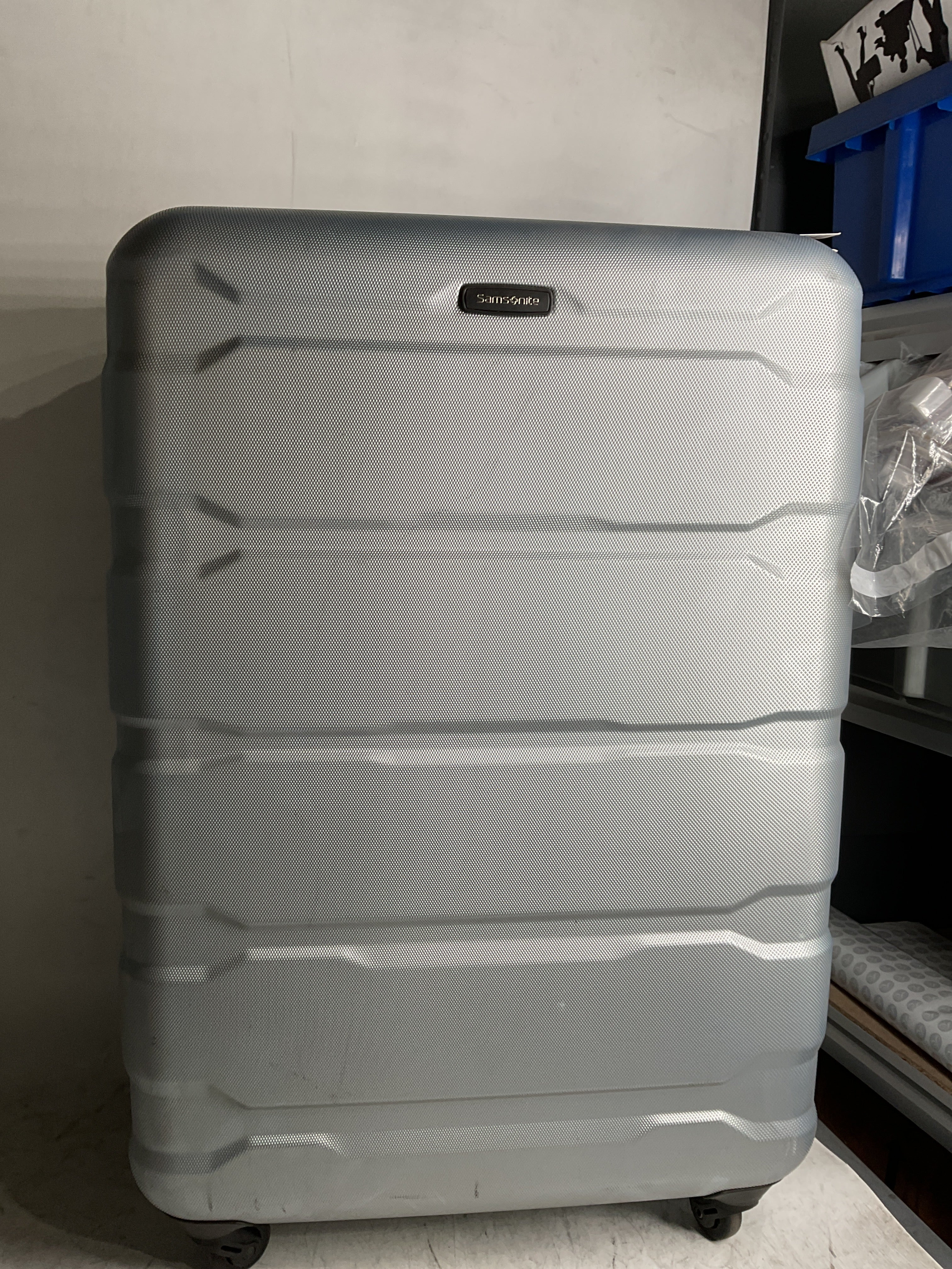 Samsonite Omni Pc Hardside Expandable Luggage with Spinner Wheels ( Silver , Checked-Large 28-Inch ) Silver Checked Large 28 Inch U9