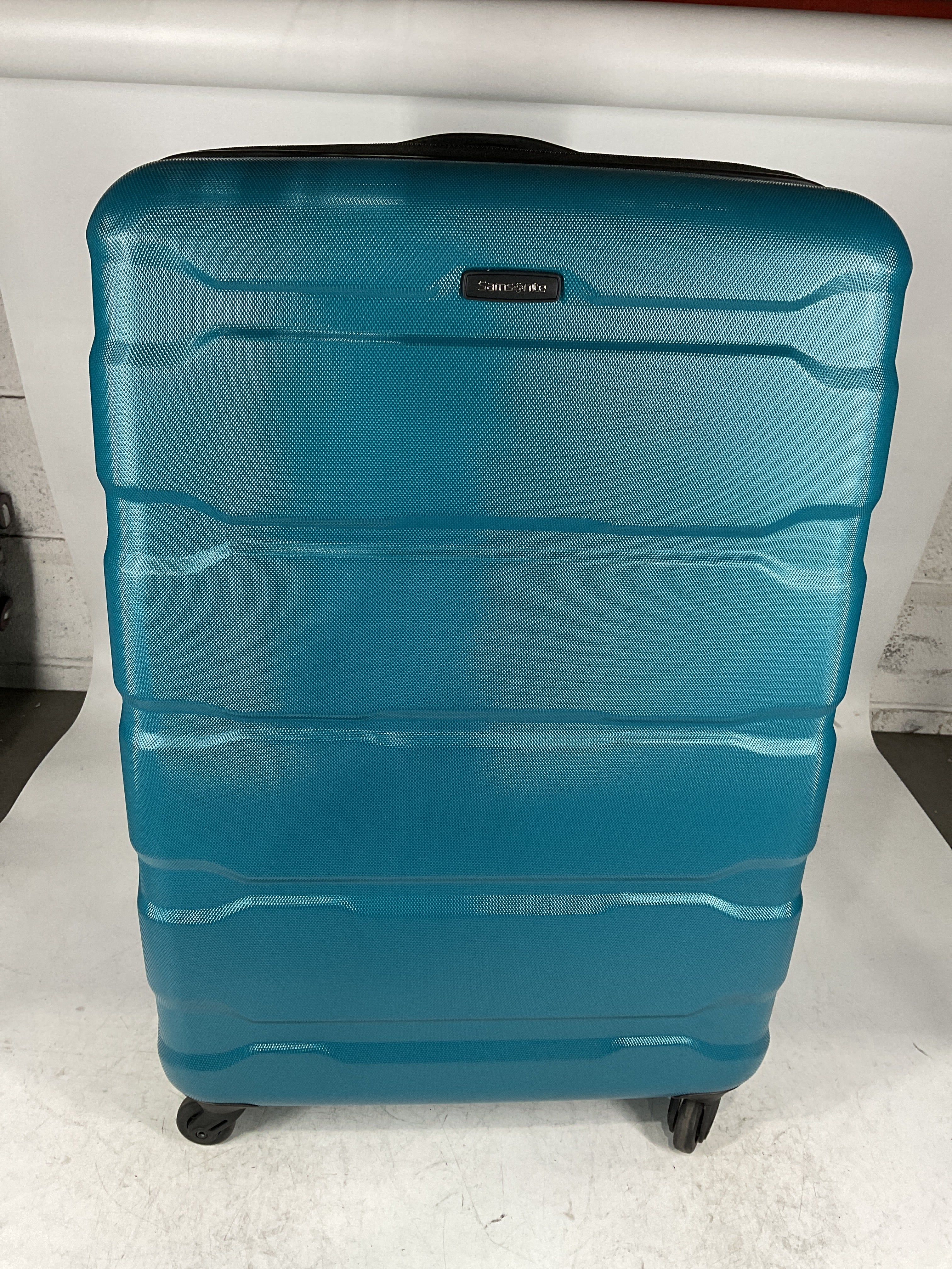 Samsonite Omni Pc Hardside Expandable Luggage with Spinner Wheels U11