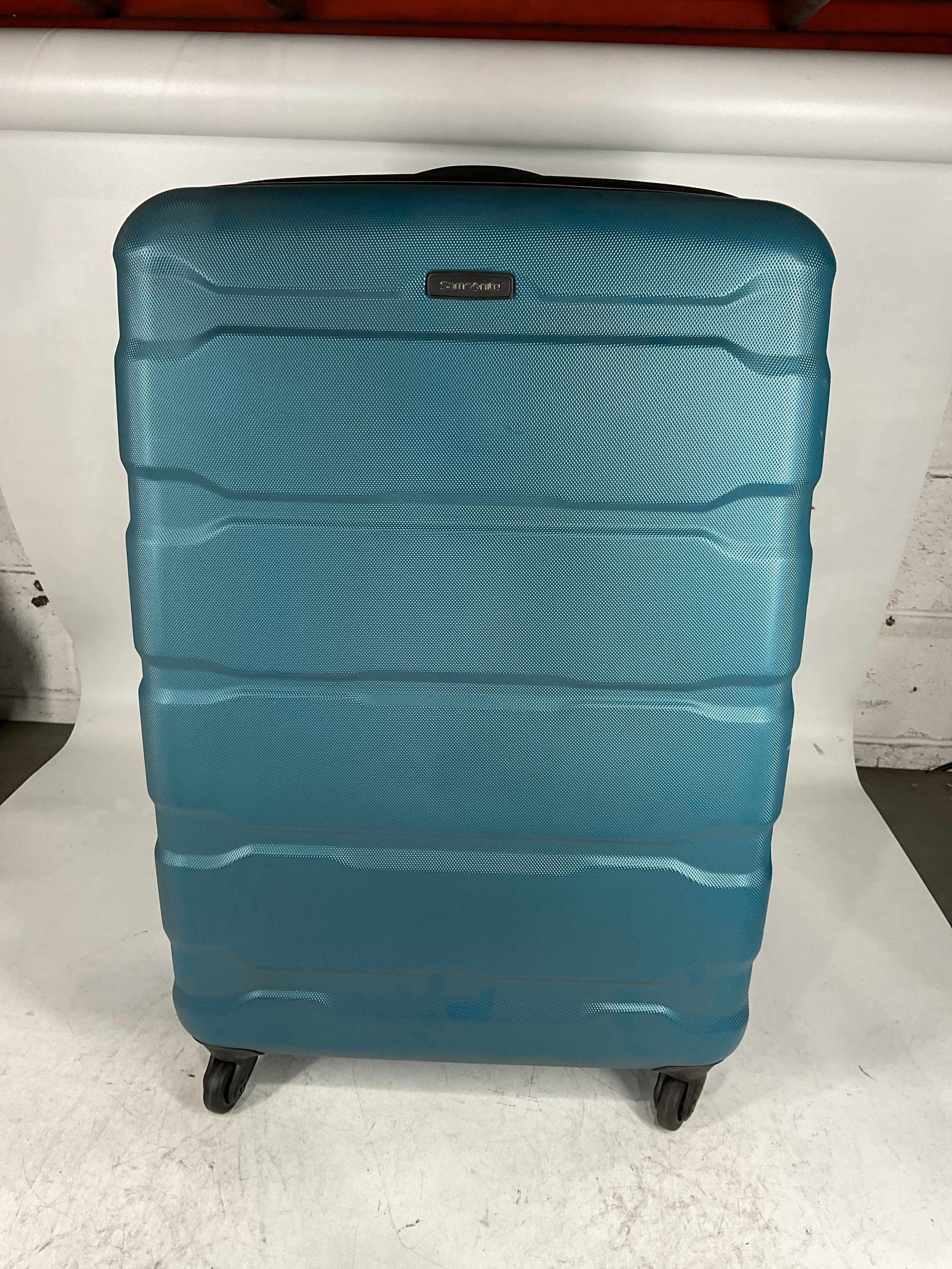 Samsonite Omni Pc Hardside Expandable Luggage with Spinner Wheels U12