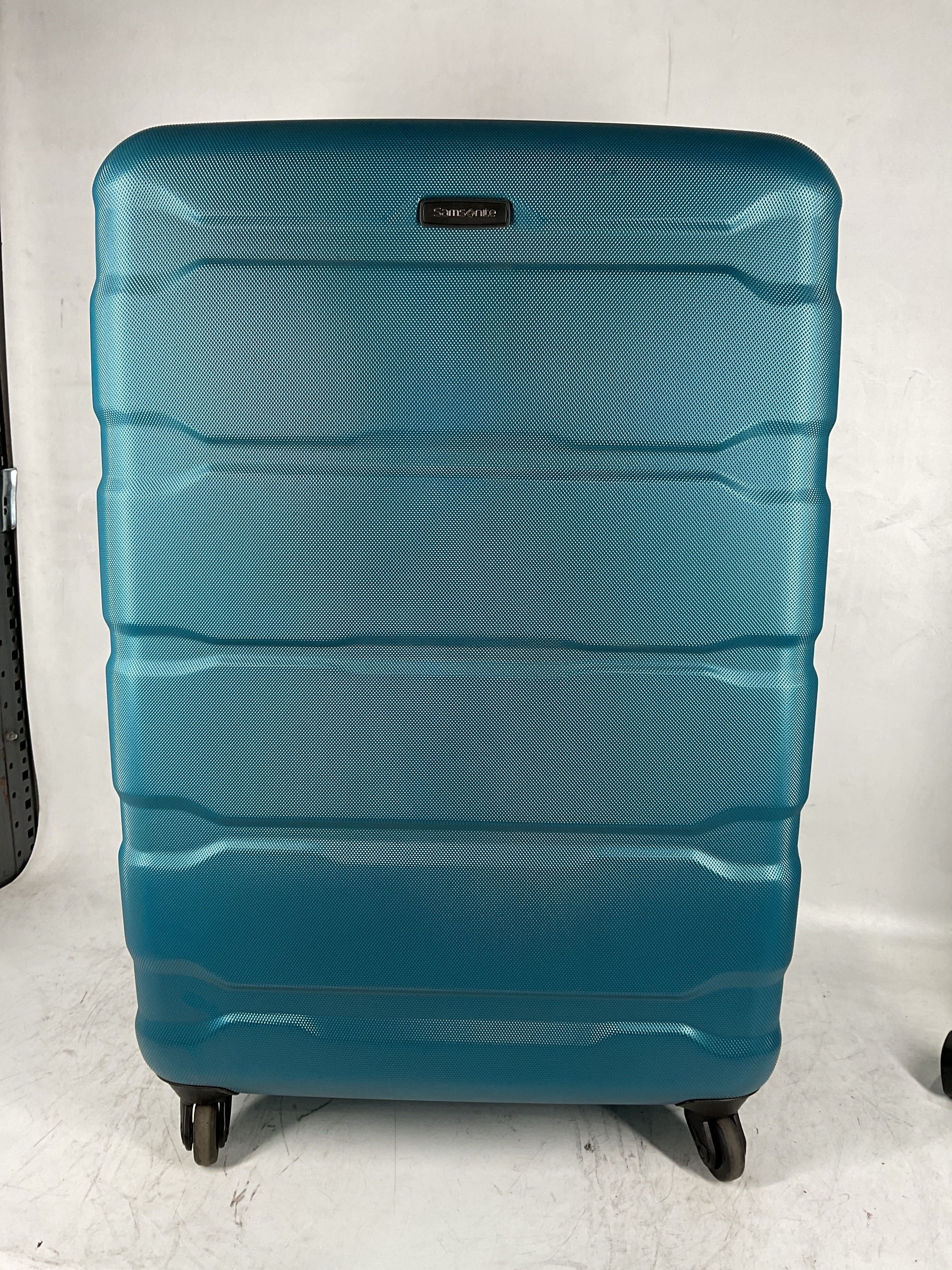 Samsonite Omni Pc Hardside Expandable Luggage with Spinner Wheels Caribbean Blue Checked Large 28 Inch U24