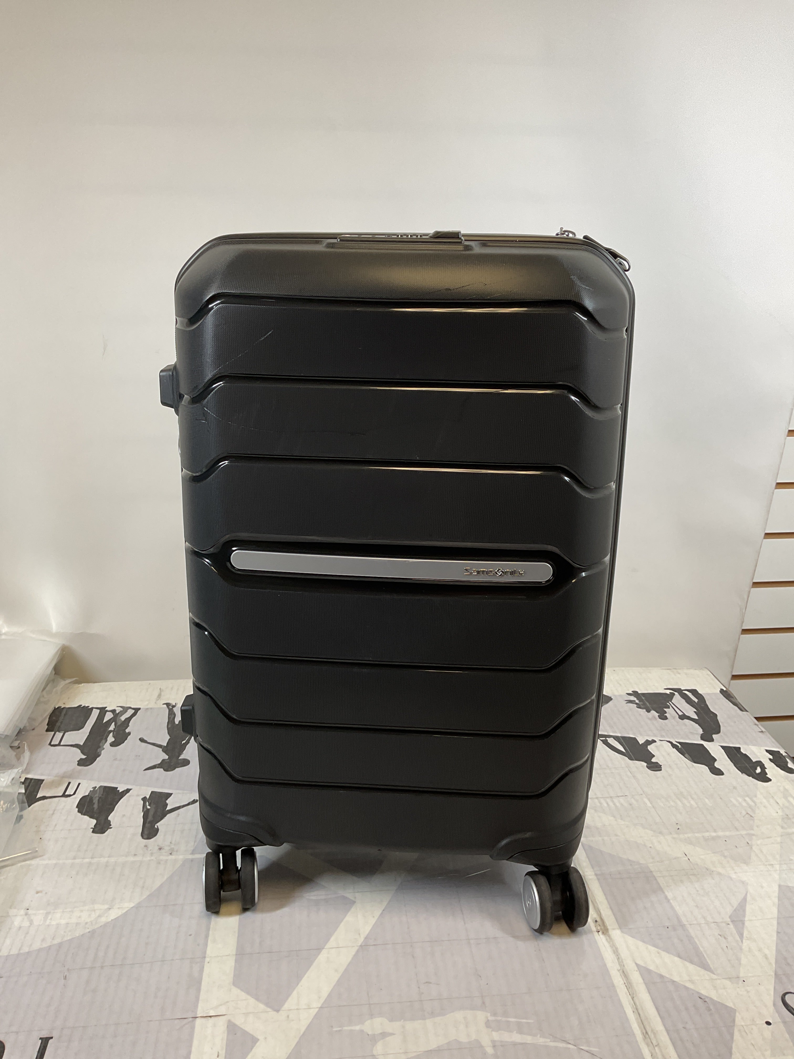 Samsonite Freeform Hardside Expandable with Double Spinner Wheels ( Black , Carry-on Spinner ) Black Carry On Spinner U32