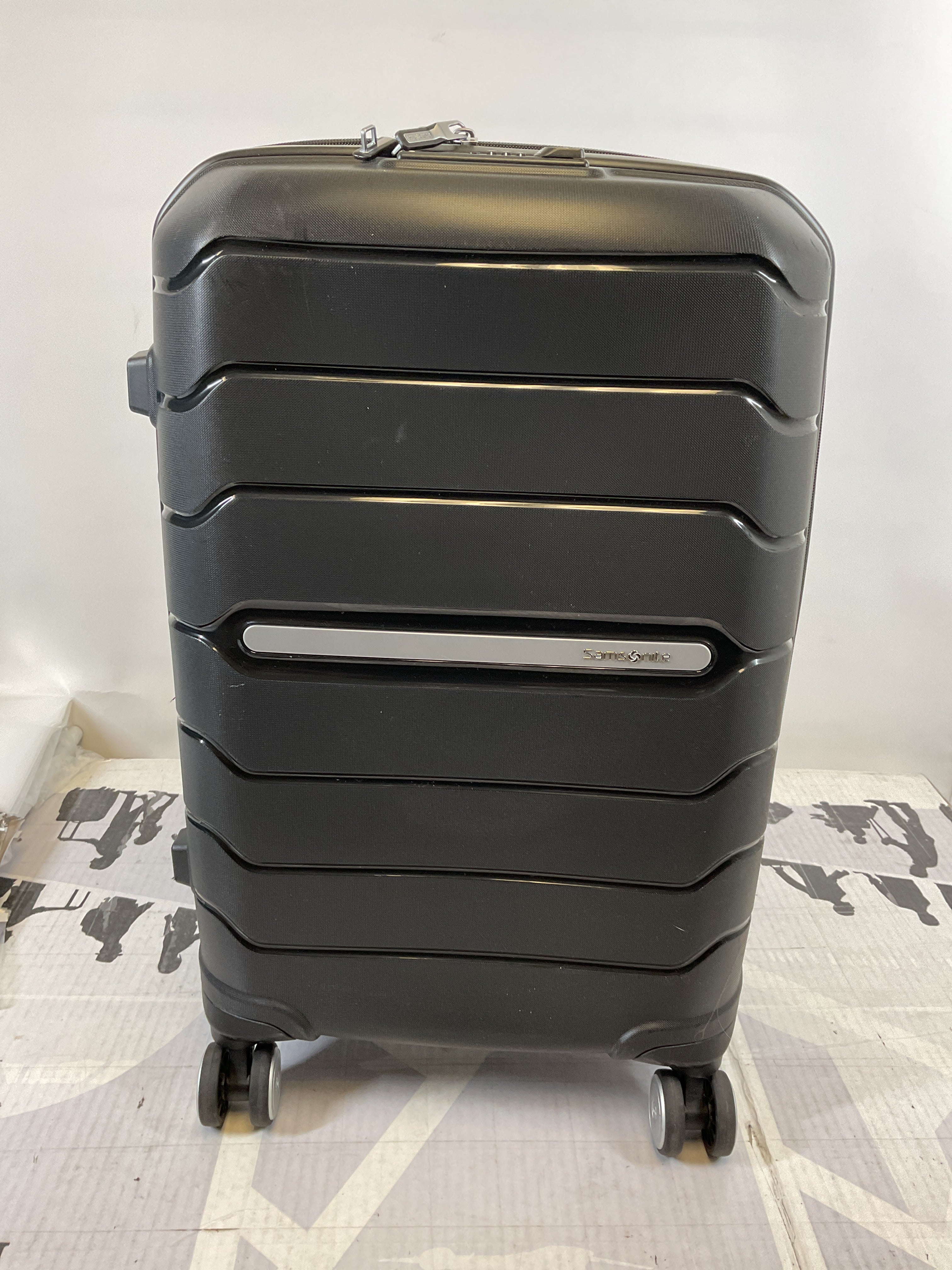 Samsonite Freeform Hardside Expandable with Double Spinner Wheels ( Black , Carry-on Spinner ) Black Carry On Spinner U33