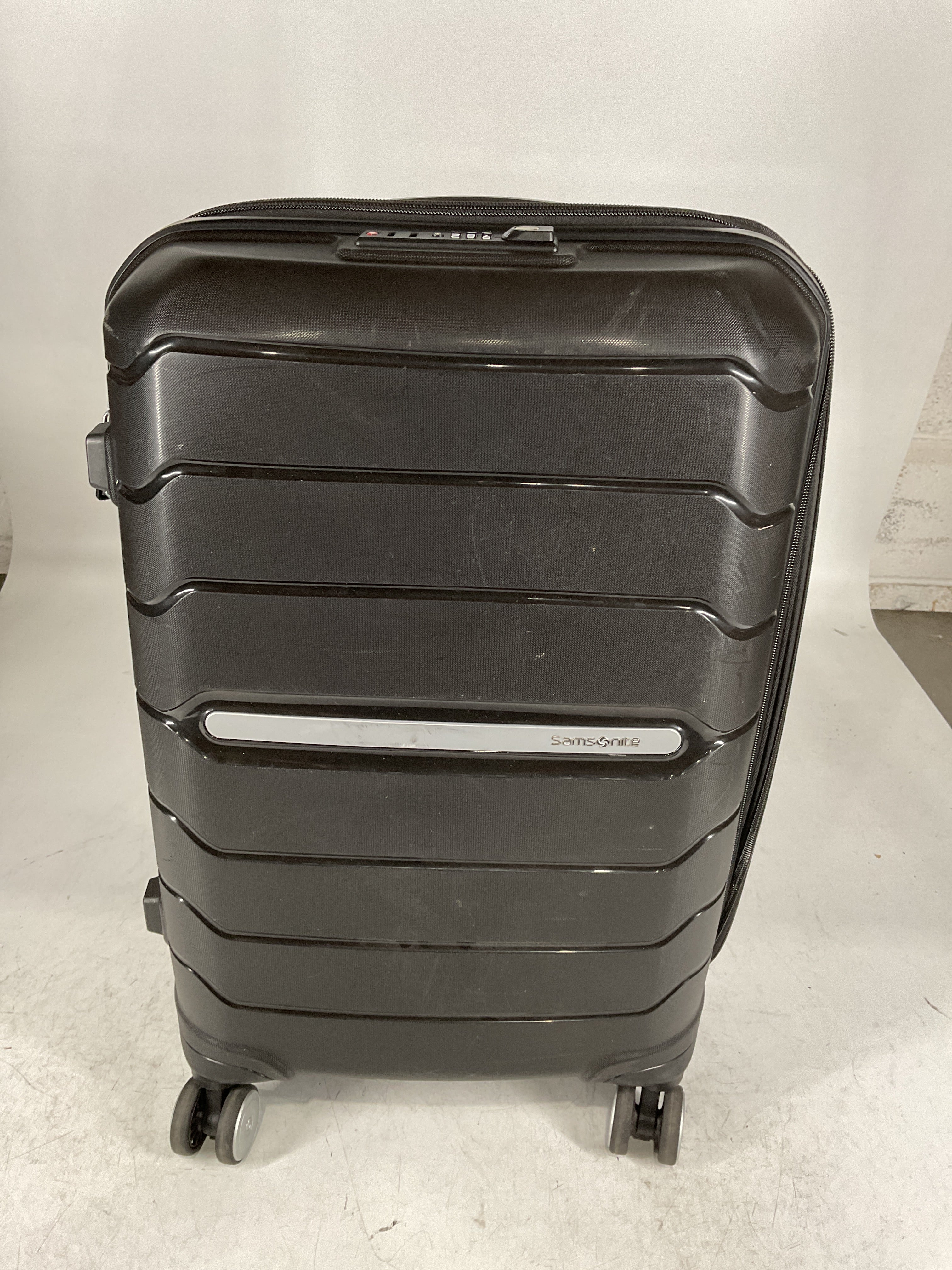 Samsonite Freeform Hardside 21-Inch Spinner U5