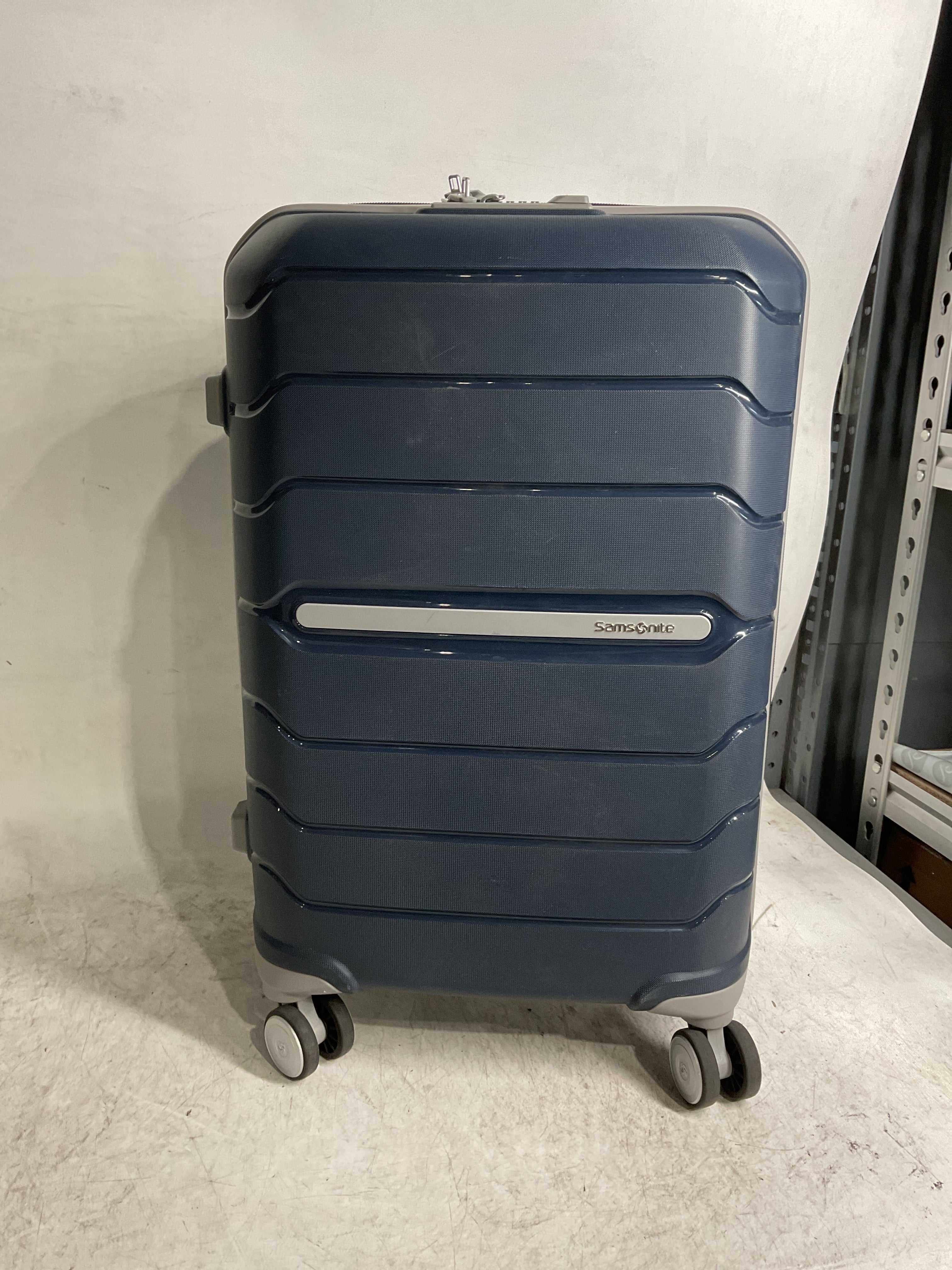 Samsonite Freeform Hardside Expandable with Double Spinner Wheels ( Navy , Carry-On 21-Inch ) Navy Carry On 21 Inch U13