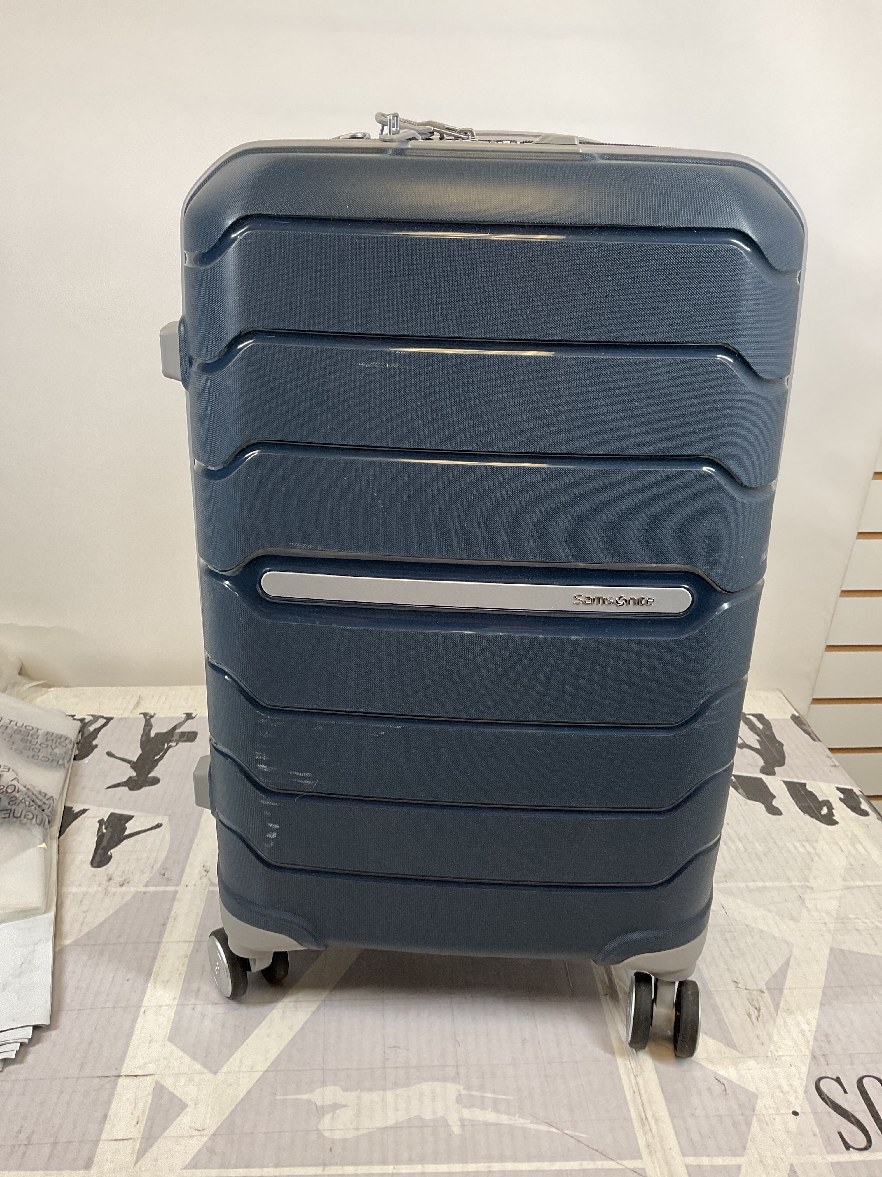 Samsonite Freeform Hardside Expandable with Double Spinner Wheels ( Navy , Carry-on Spinner ) Navy Carry On Spinner U30