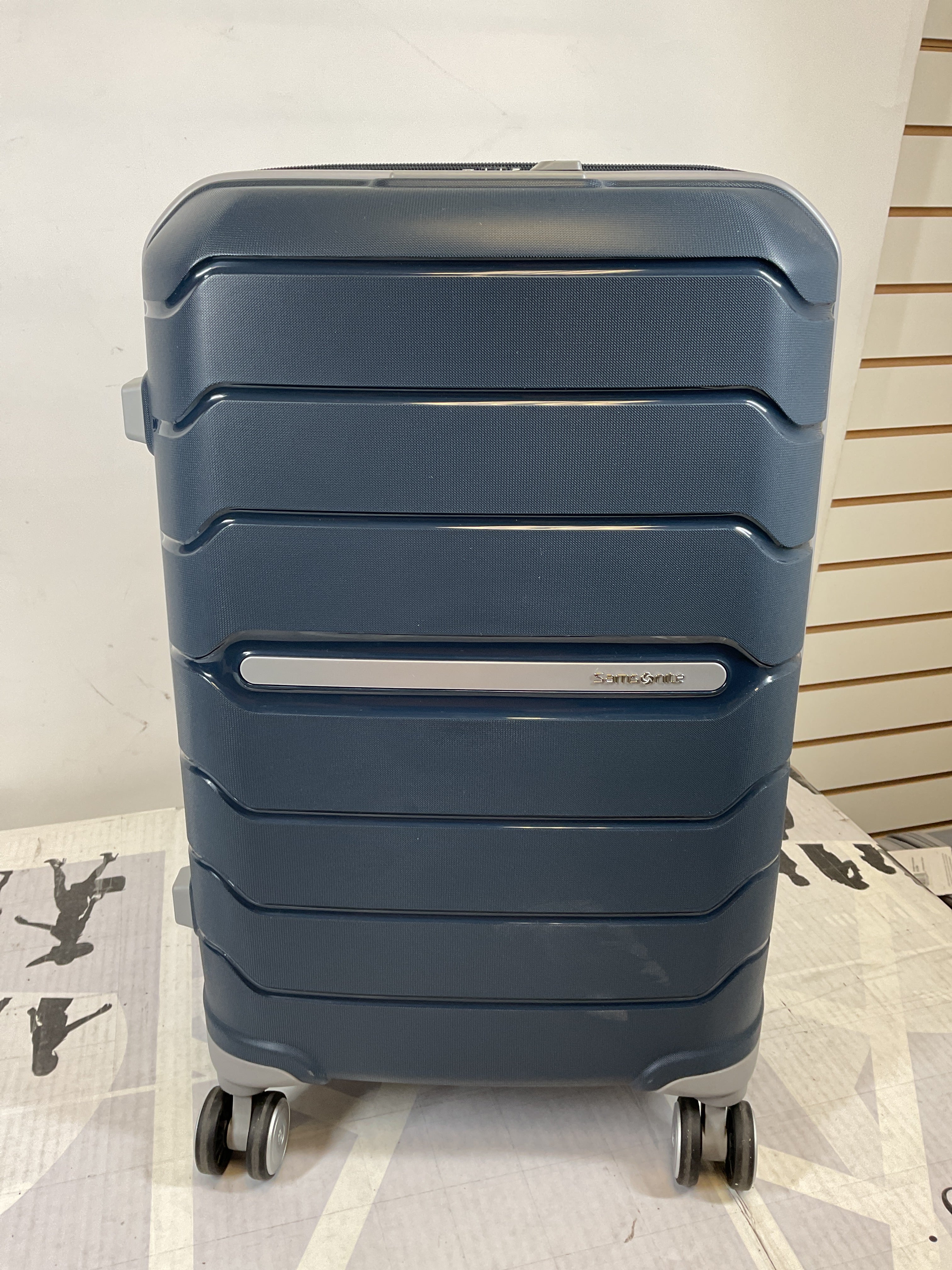 Samsonite Freeform Hardside Expandable with Double Spinner Wheels ( Navy , Carry-on Spinner ) Navy Carry On Spinner U32