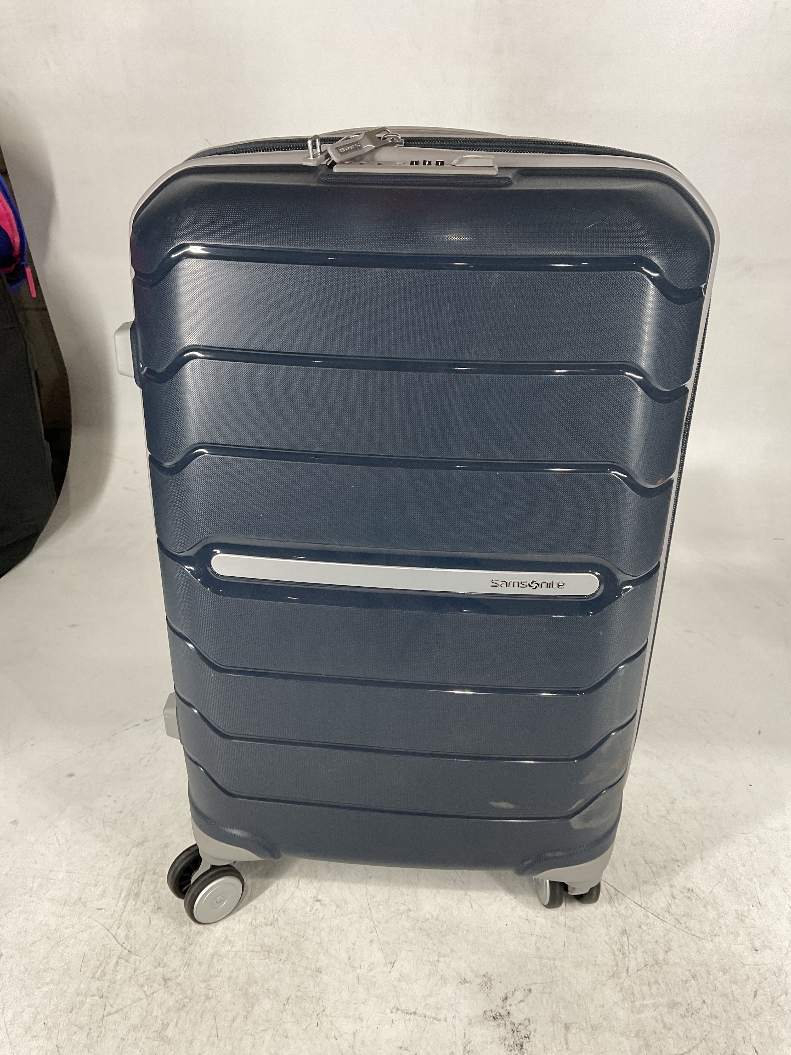 Samsonite Freeform Hardside 21-Inch Spinner U8