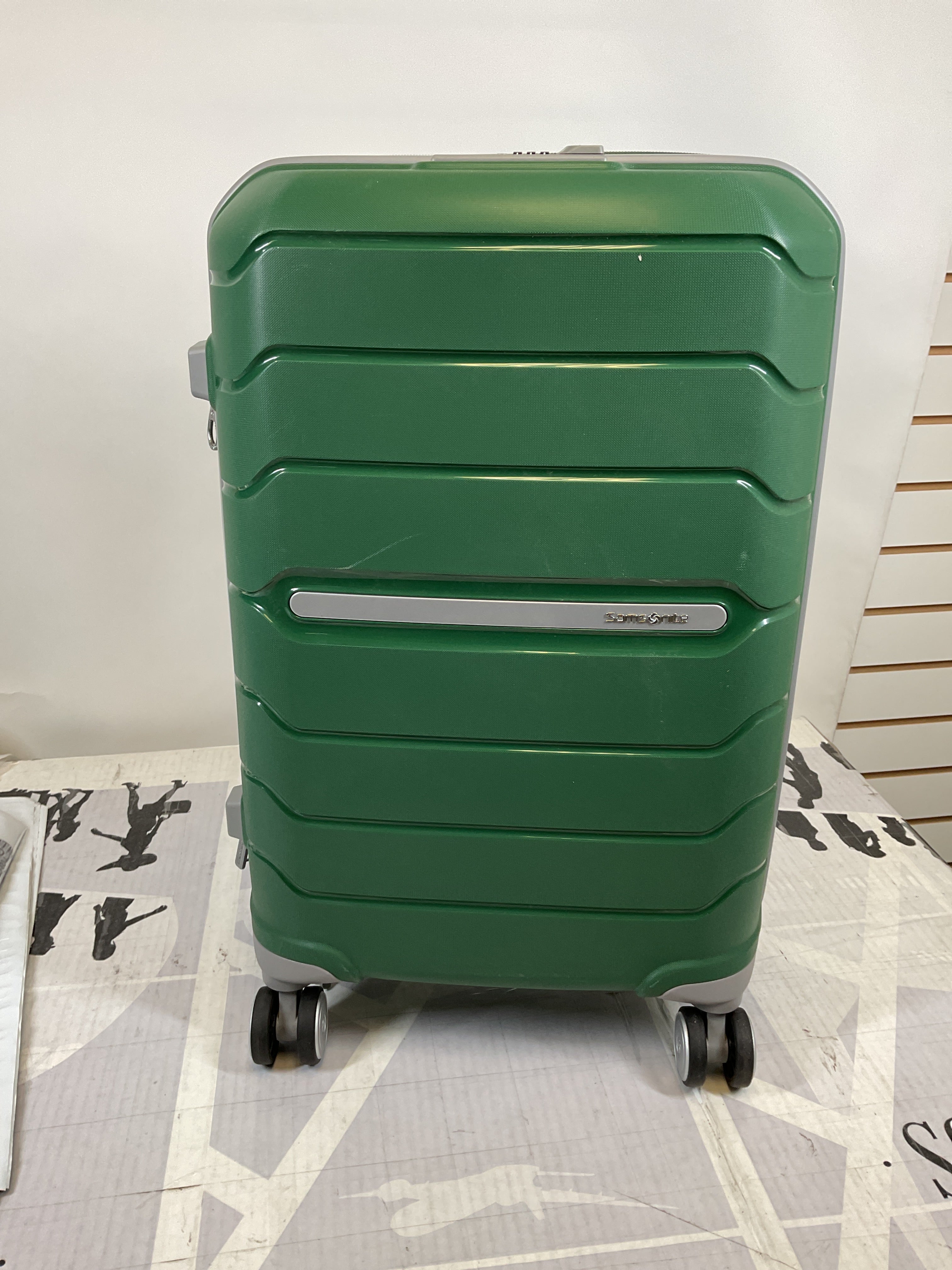 Samsonite Freeform Hardside Expandable with Double Spinner Wheels ( Pine Green , Carry-on Spinner ) Pine Green Carry On Spinner U11