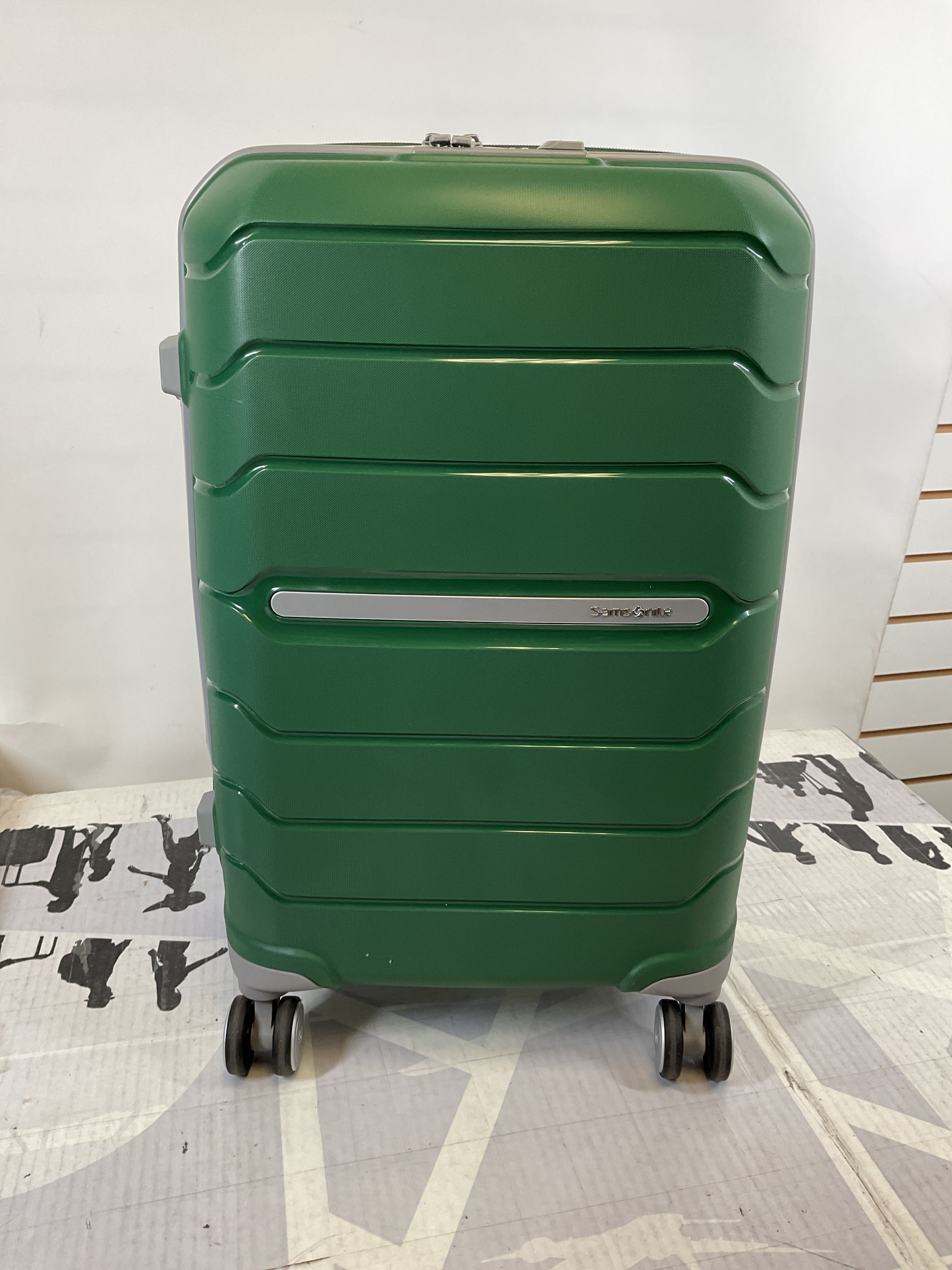 Samsonite Freeform Hardside Expandable with Double Spinner Wheels ( Pine Green , Carry-on Spinner ) Pine Green Carry On Spinner U12