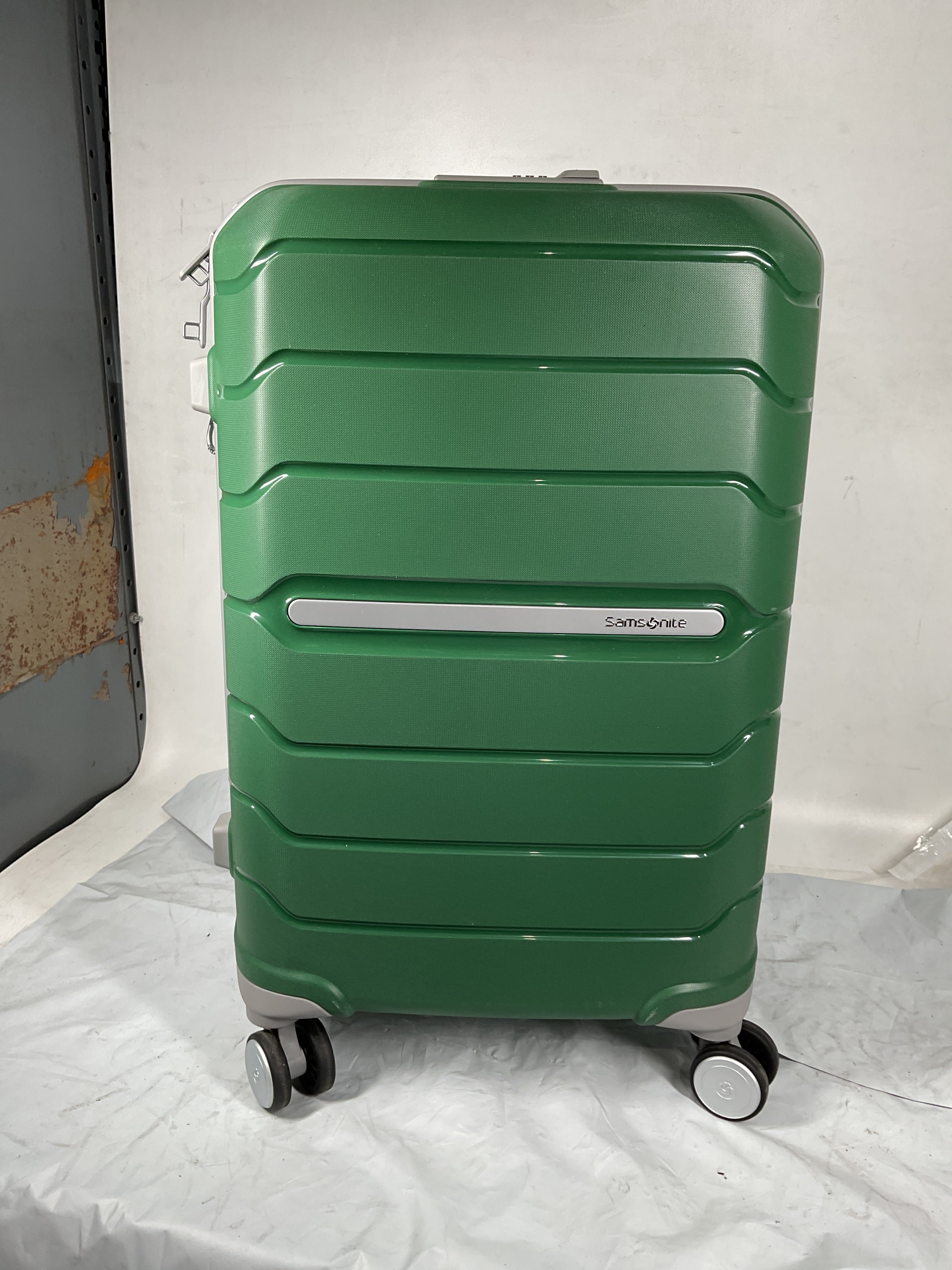 Samsonite Freeform Hardside Expandable with Double Spinner Wheels ( Pine Green , Carry-on Spinner ) Pine Green Carry On Spinner U9